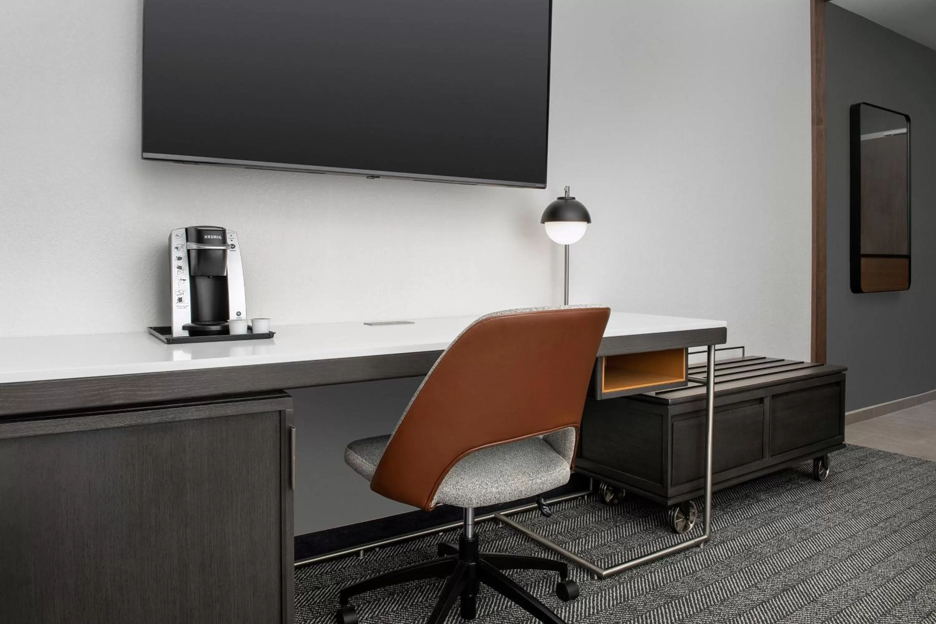 Photo of the whole room in Courtyard by Marriott Savannah Downtown - Historic District