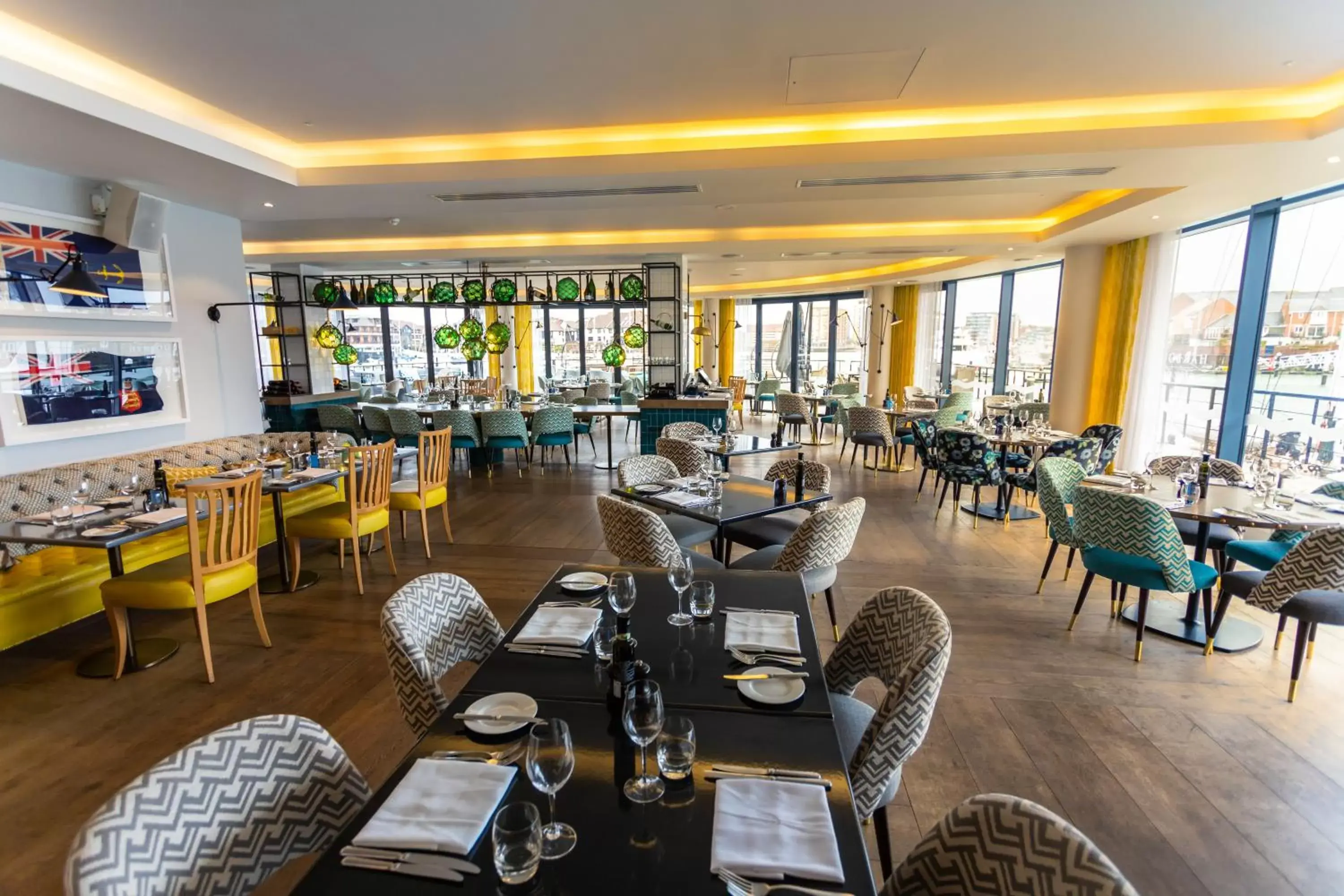 Restaurant/Places to Eat in Harbour Hotel Southampton