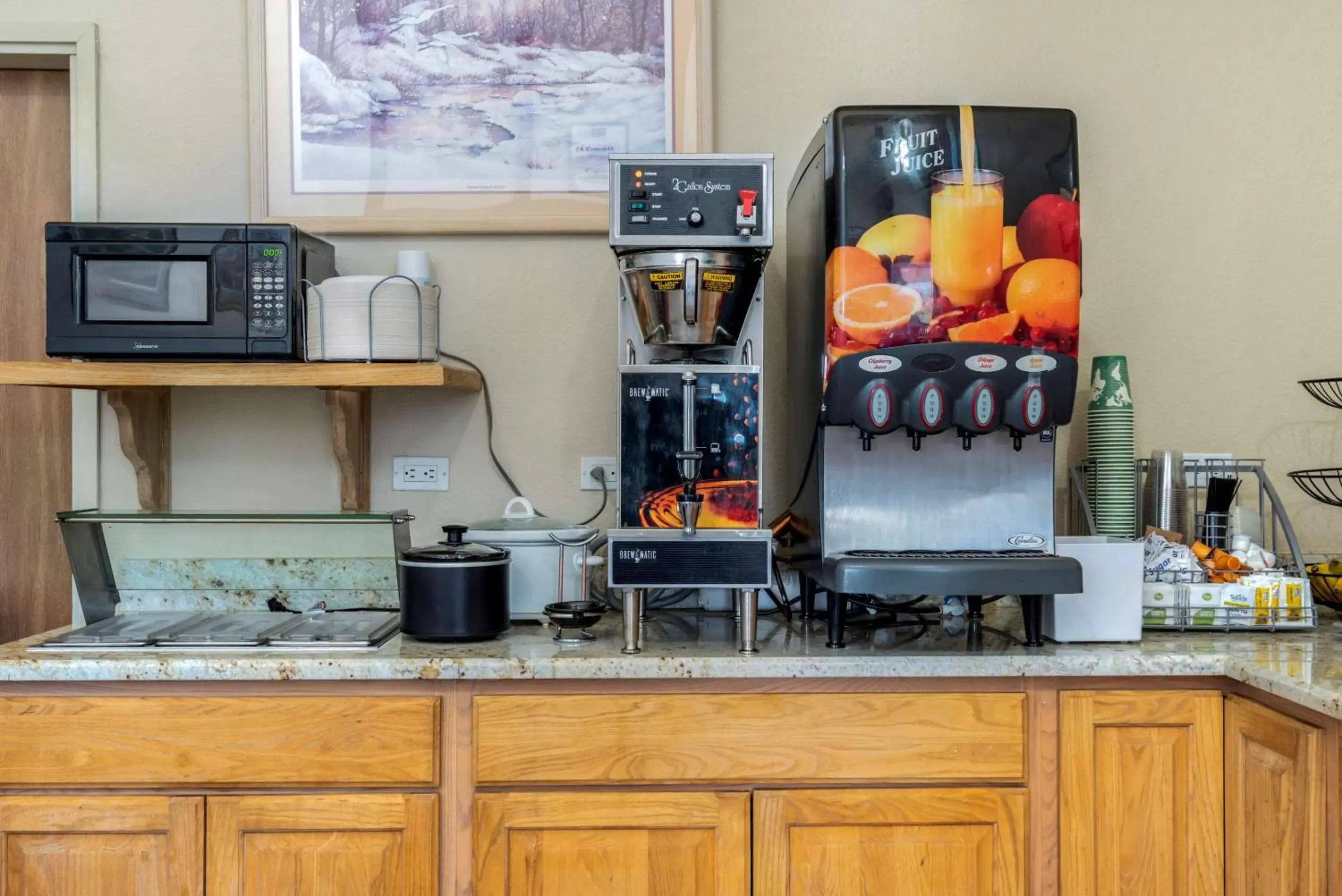 Breakfast, Kitchen/Kitchenette in Econo Lodge Gunnison