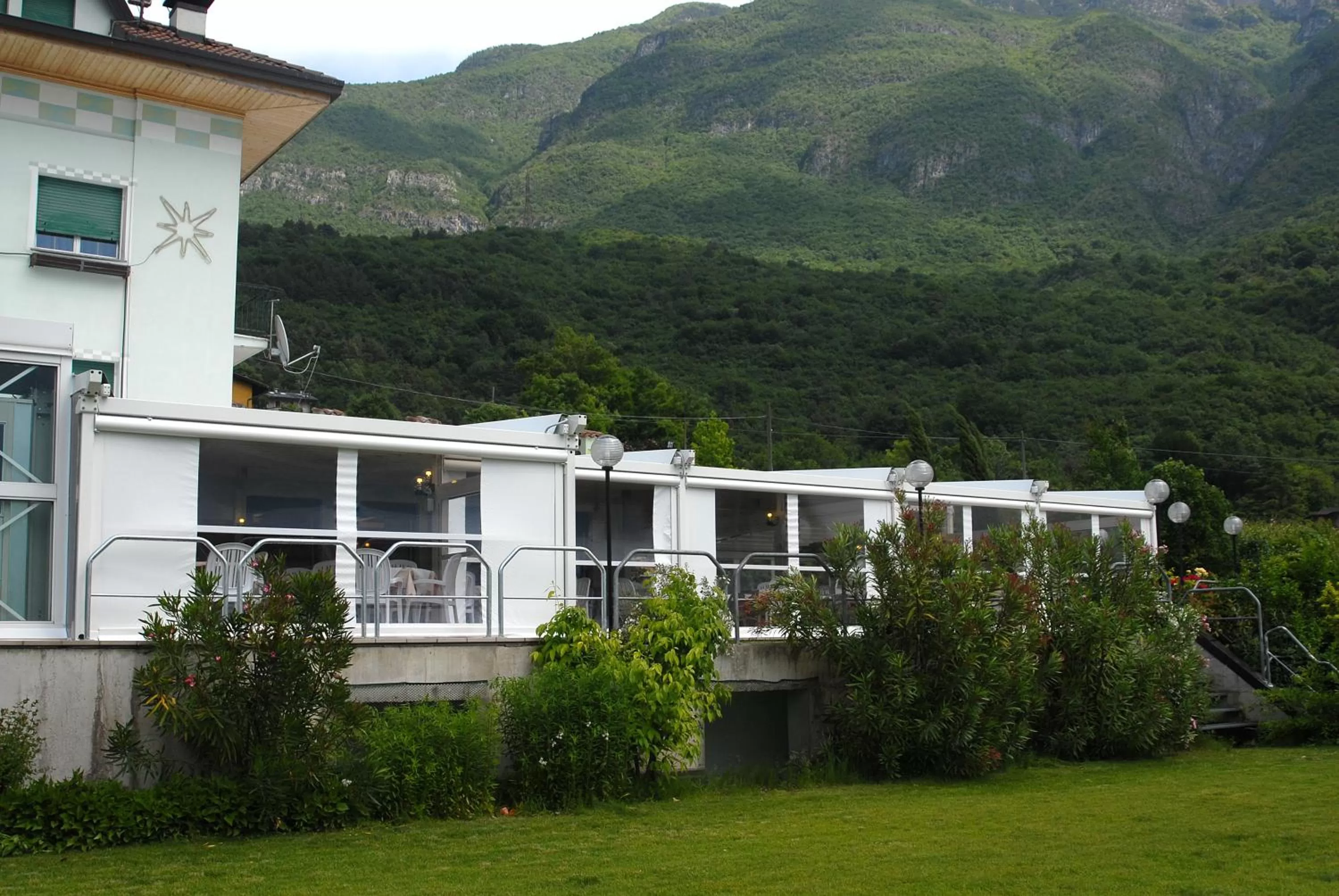Facade/entrance in Hotel Karinhall