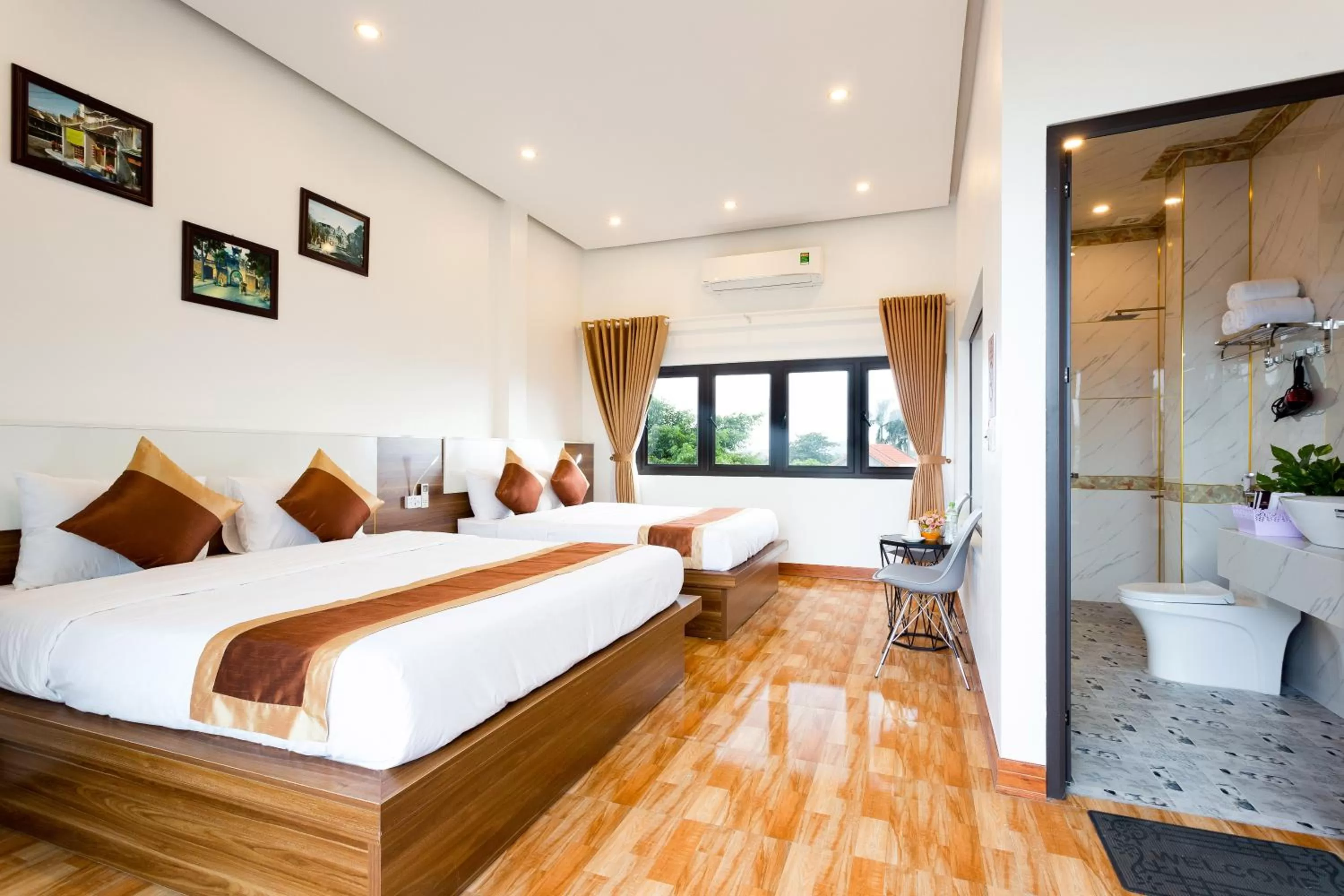 Photo of the whole room, Bed in TAM COC SUNSHINE HOTEL