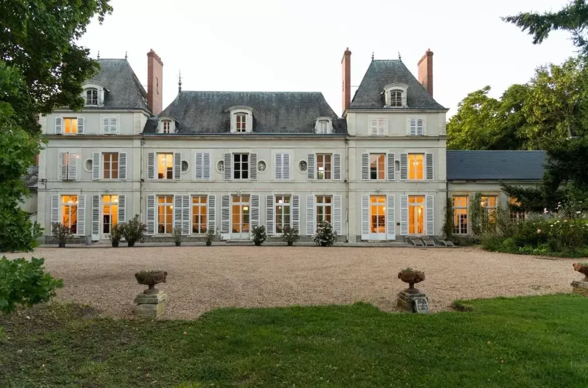 Property Building in Château du Rondon