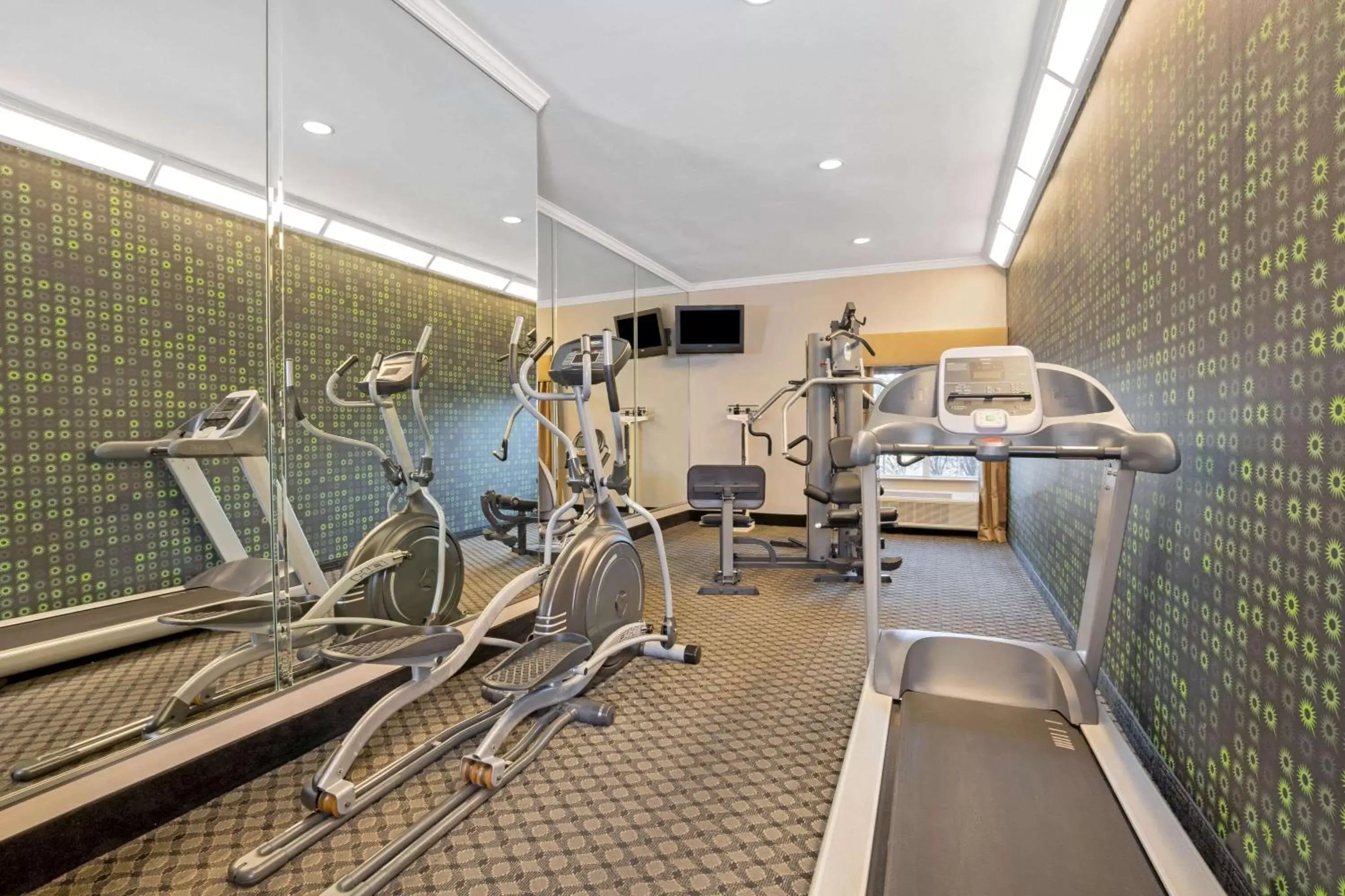 Fitness centre/facilities, Fitness Center/Facilities in La Quinta by Wyndham Houston - Westchase