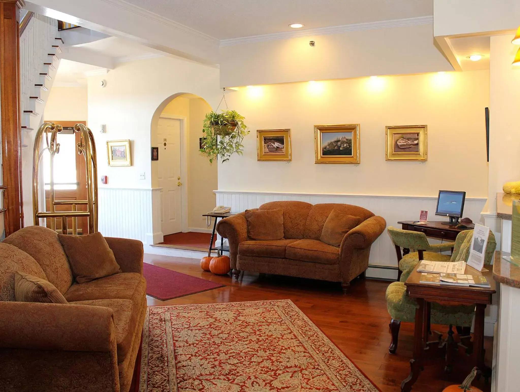 Living room, Seating Area in Lord Camden Inn