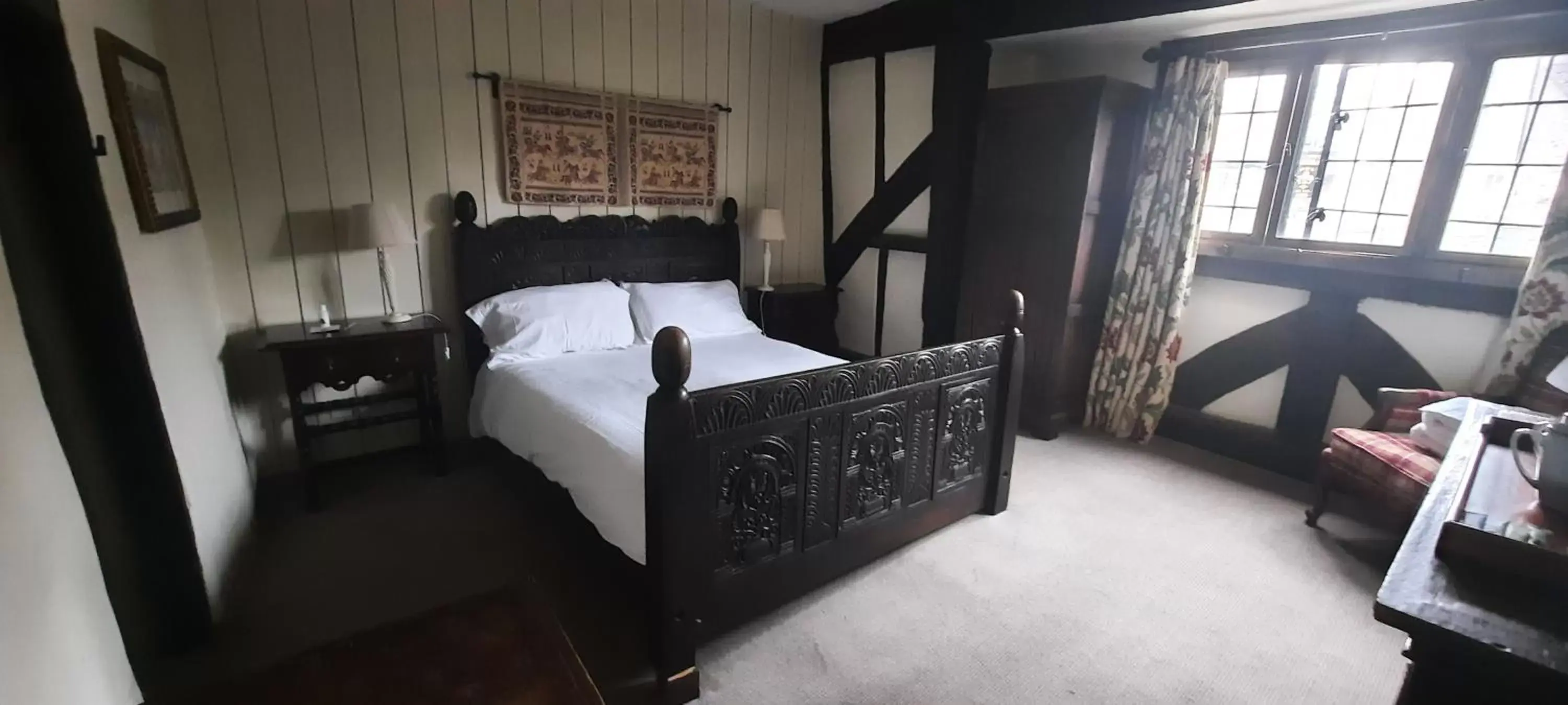 Bedroom, Bed in The George Inn & Plaine