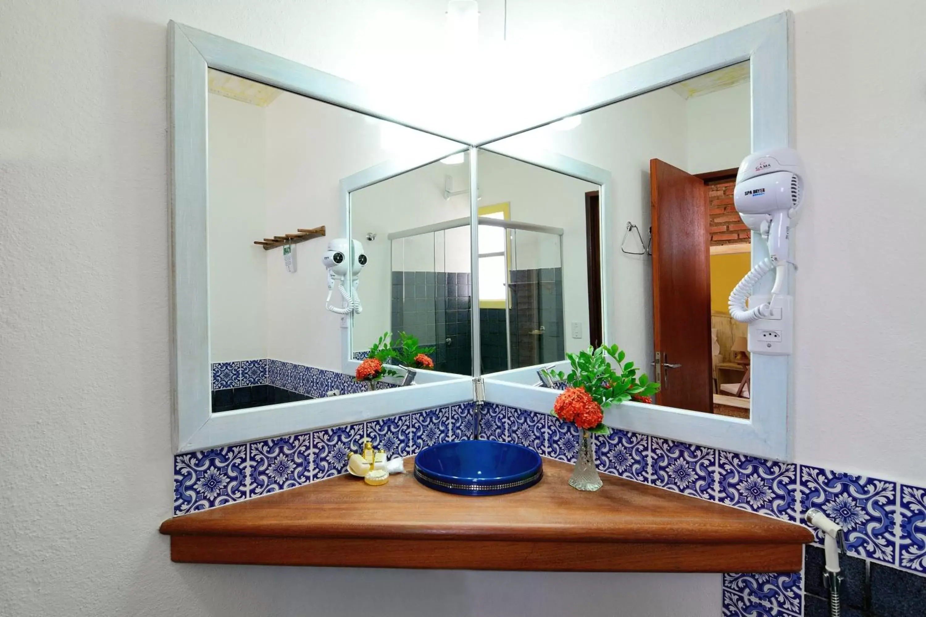 Bathroom in Pousada Casa de Maria