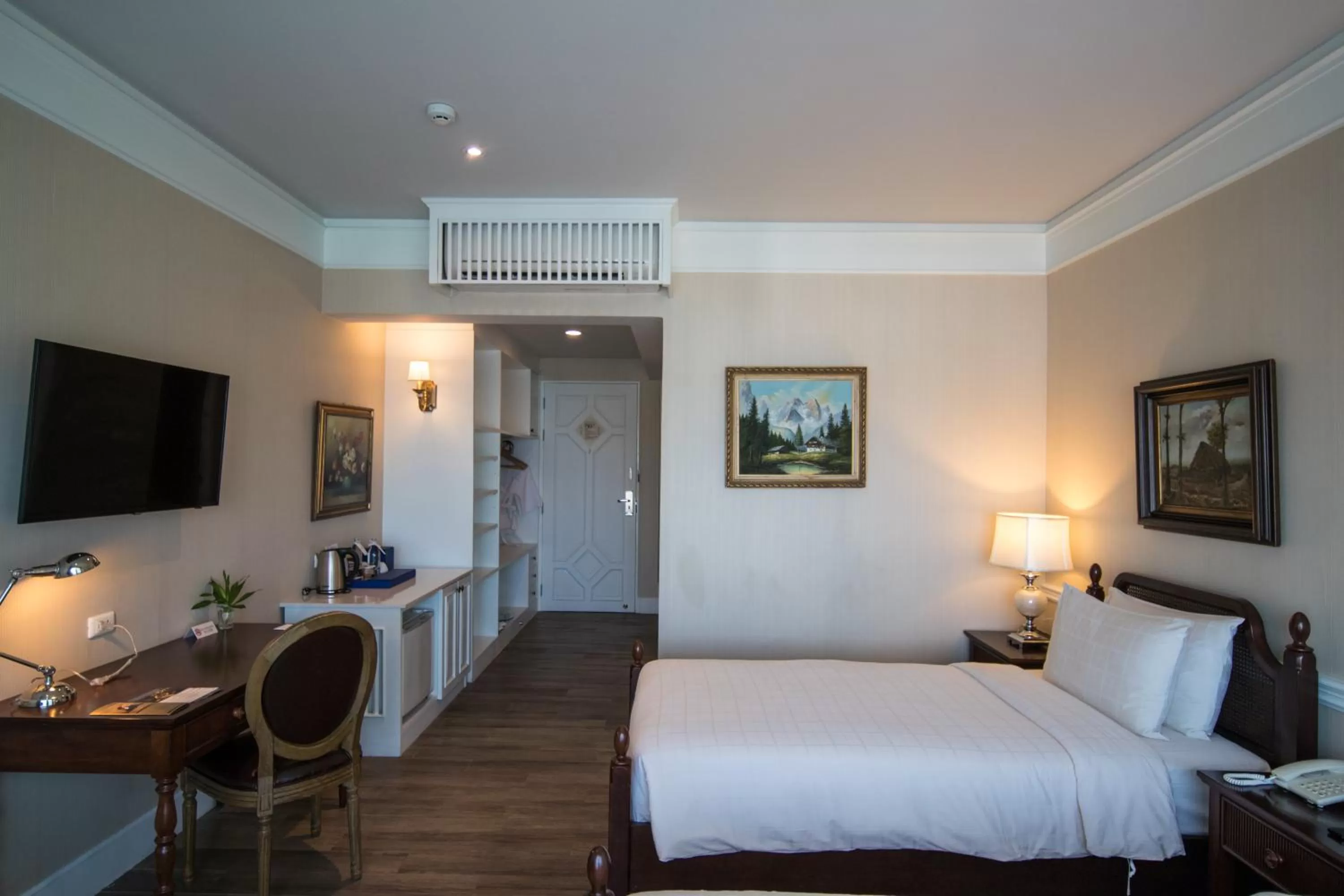 Photo of the whole room, Bed in Sabai Sabai Chiangmai