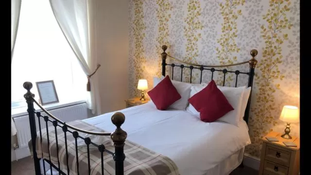 Bed in The Black Swan Hotel