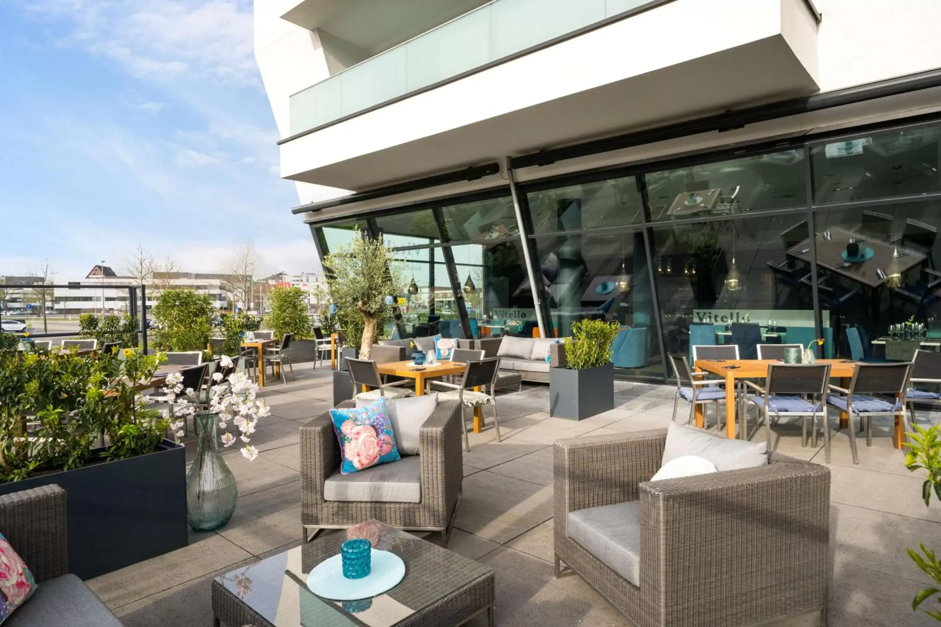 Lounge or bar, Restaurant/Places to Eat in elaya hotel kleve, ehemals The Rilano Hotel Cleve City