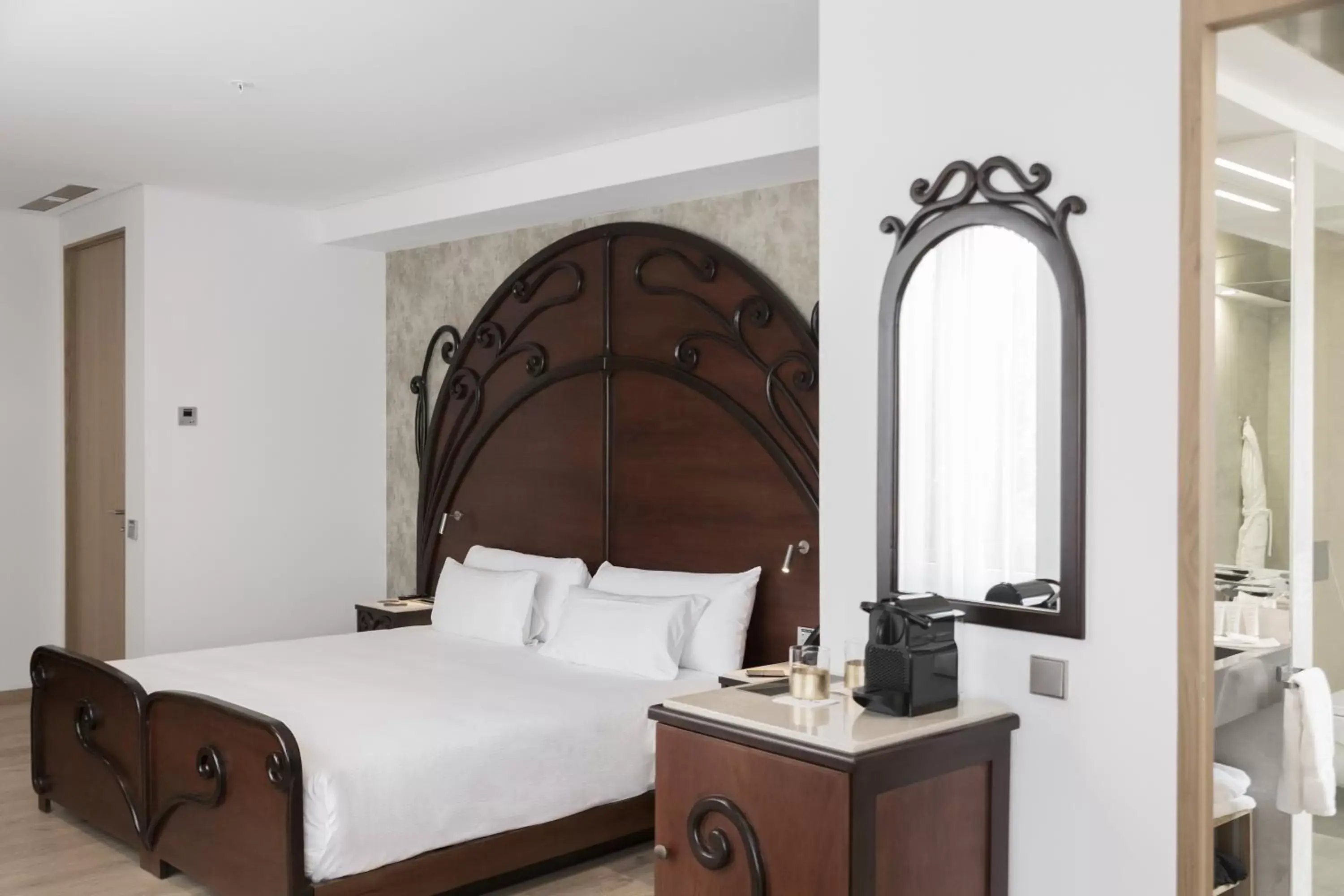 Bedroom, Bed in ICON Casona 1900