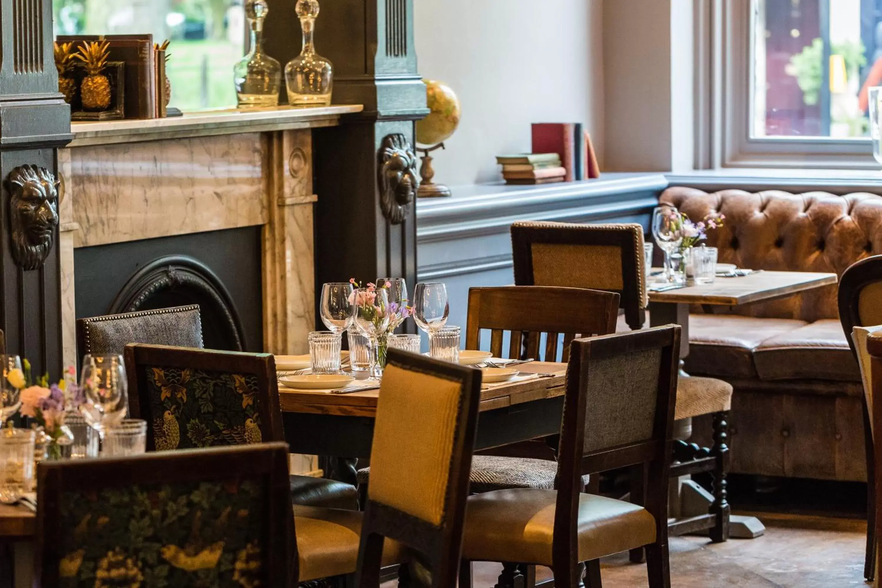 Restaurant/Places to Eat in The Brook Green Hotel