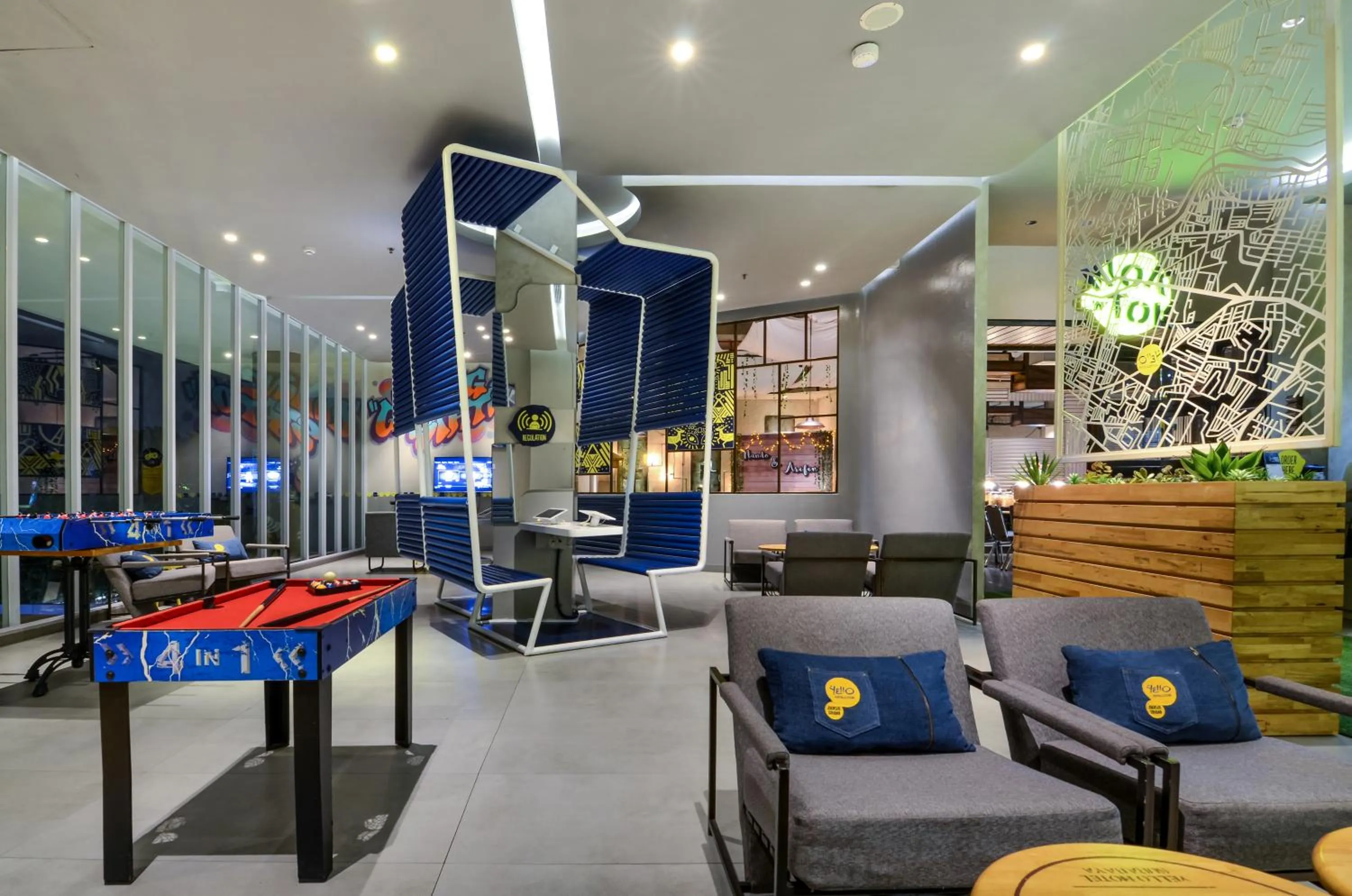 Seating area in Yello Hotel Jemursari