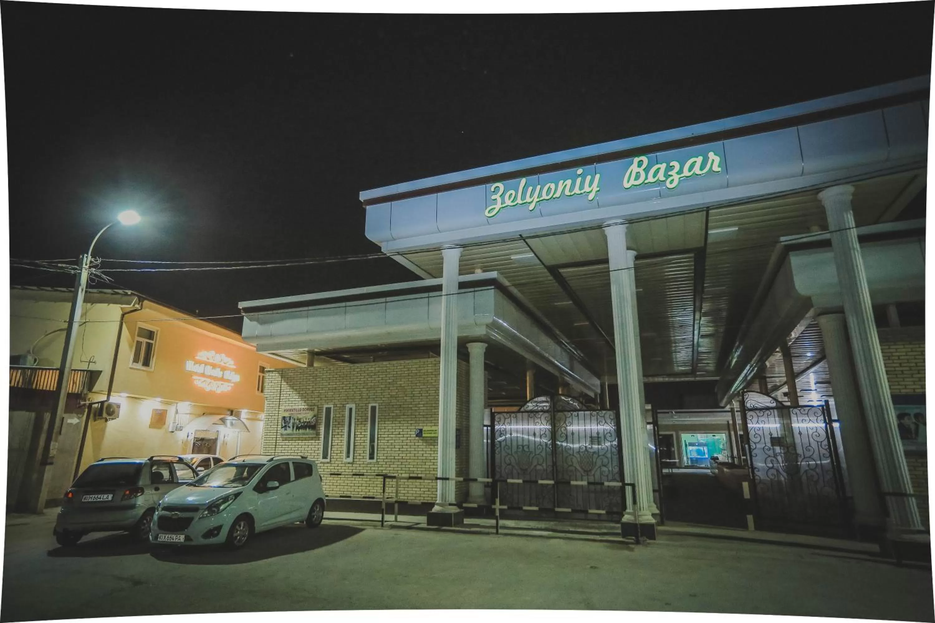 Parking in Hotel Uncle Kolya Boutique