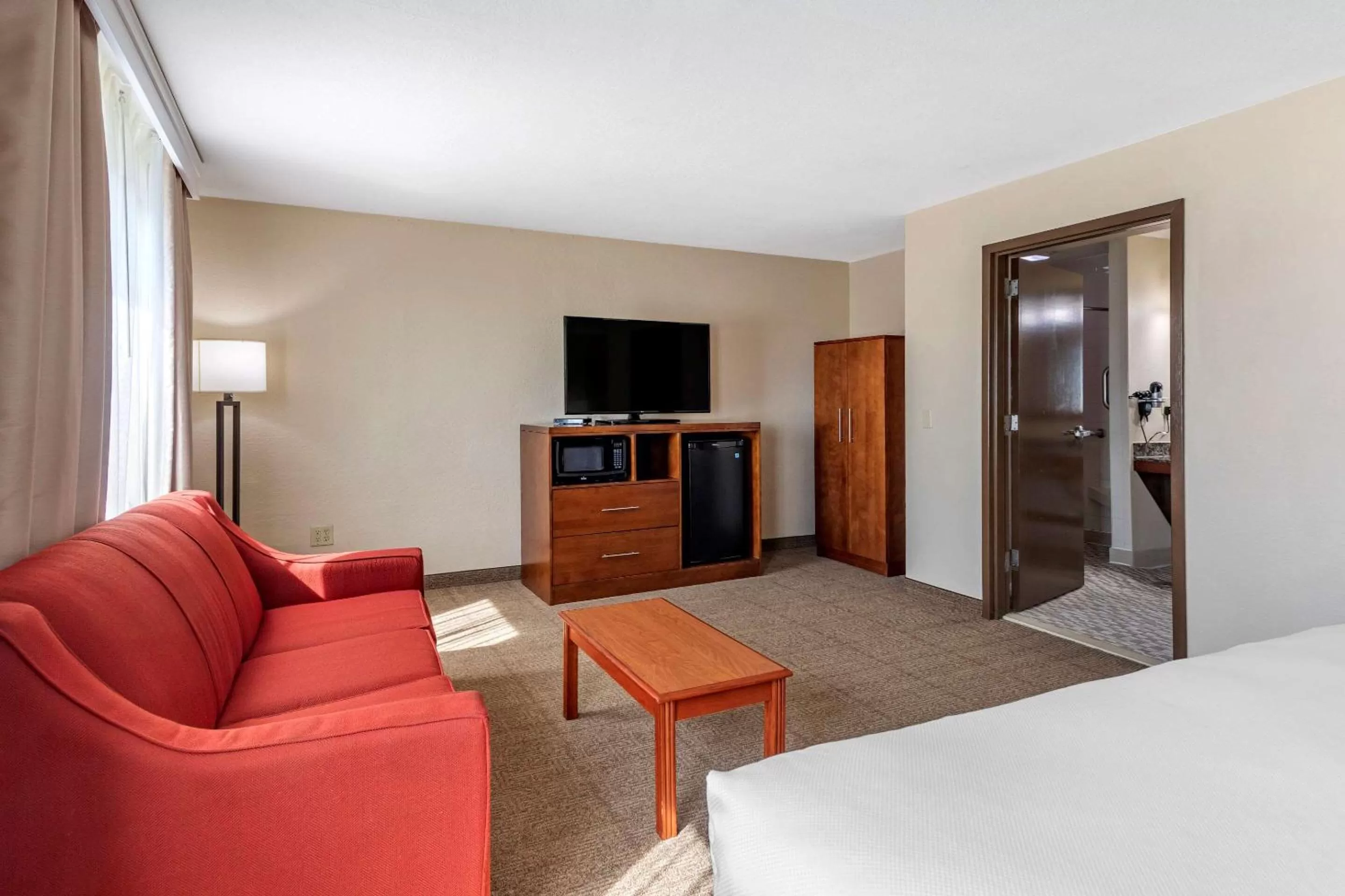 TV and multimedia, Bed in Comfort Inn Nashville West
