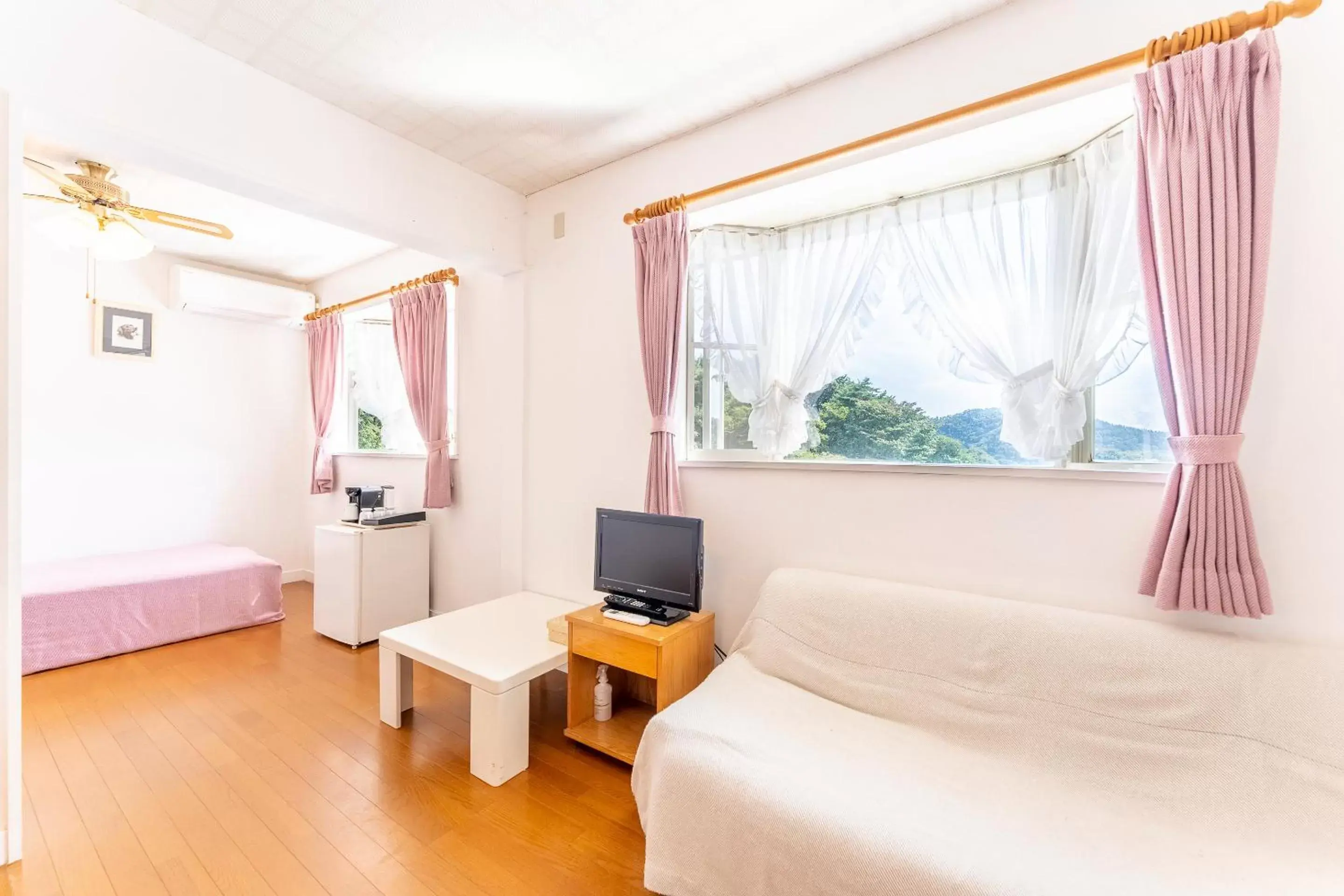 Photo of the whole room, Seating Area in Tabist Kiyosato Grandeur Yatsugatake