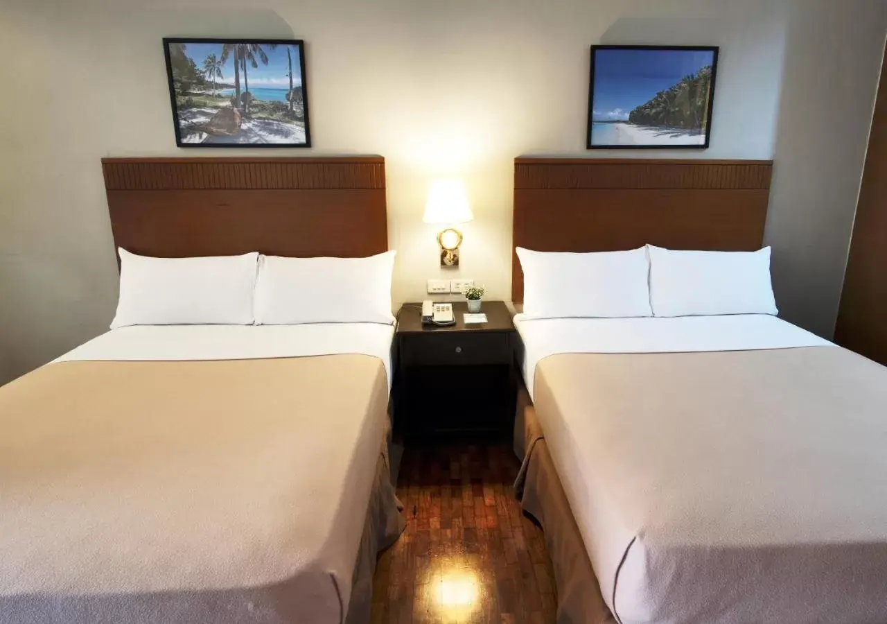 Bed in Fersal Hotel Kalayaan, Quezon City