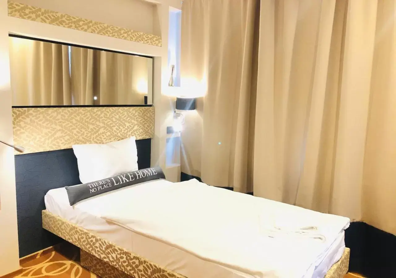 Standard Einzelzimmer in Elbgalerie Hotel Standard Einzelzimmer in Elbgalerie Hotel