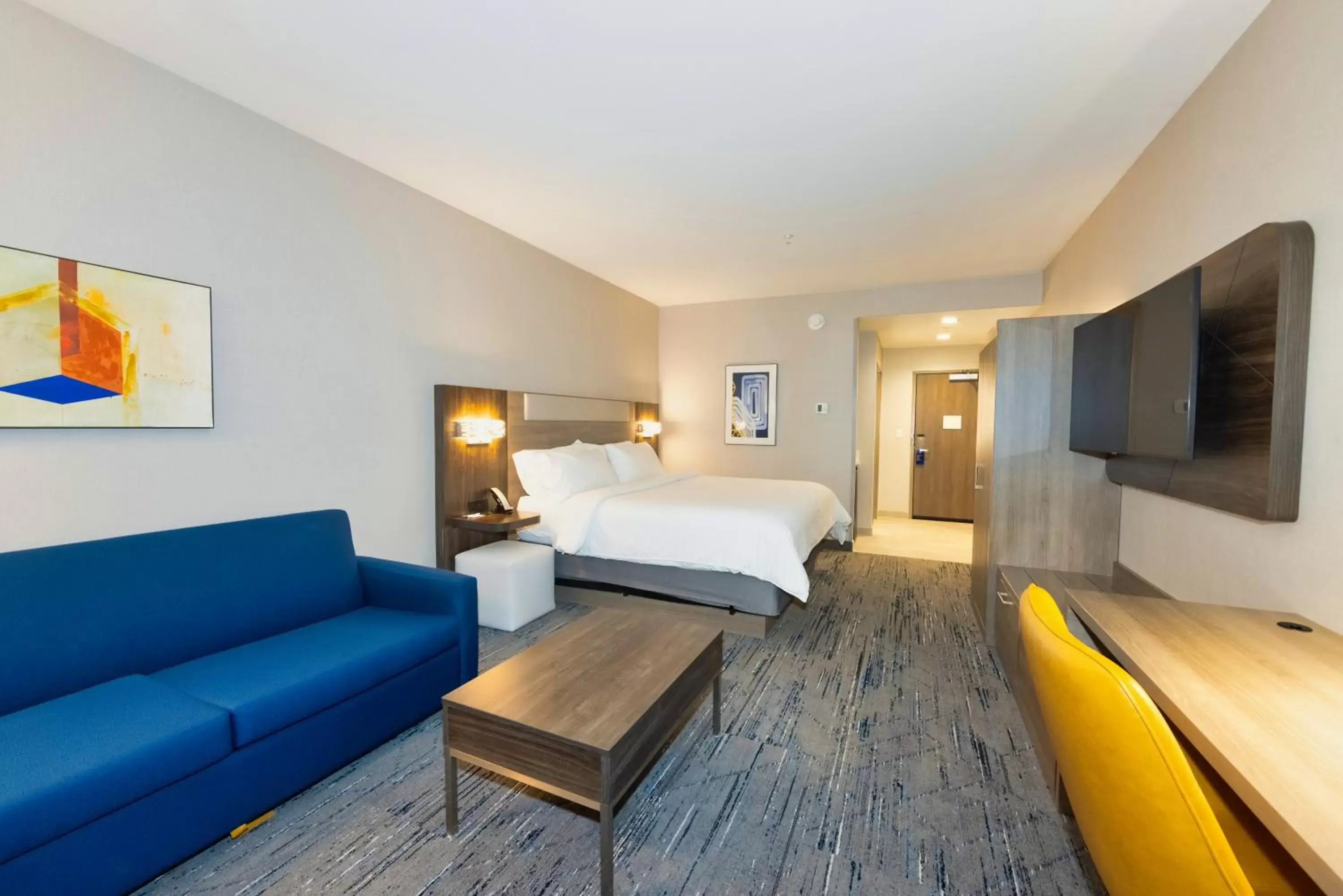 Guests in Holiday Inn Express & Suites - Harrisonburg University Area , an IHG Hotel