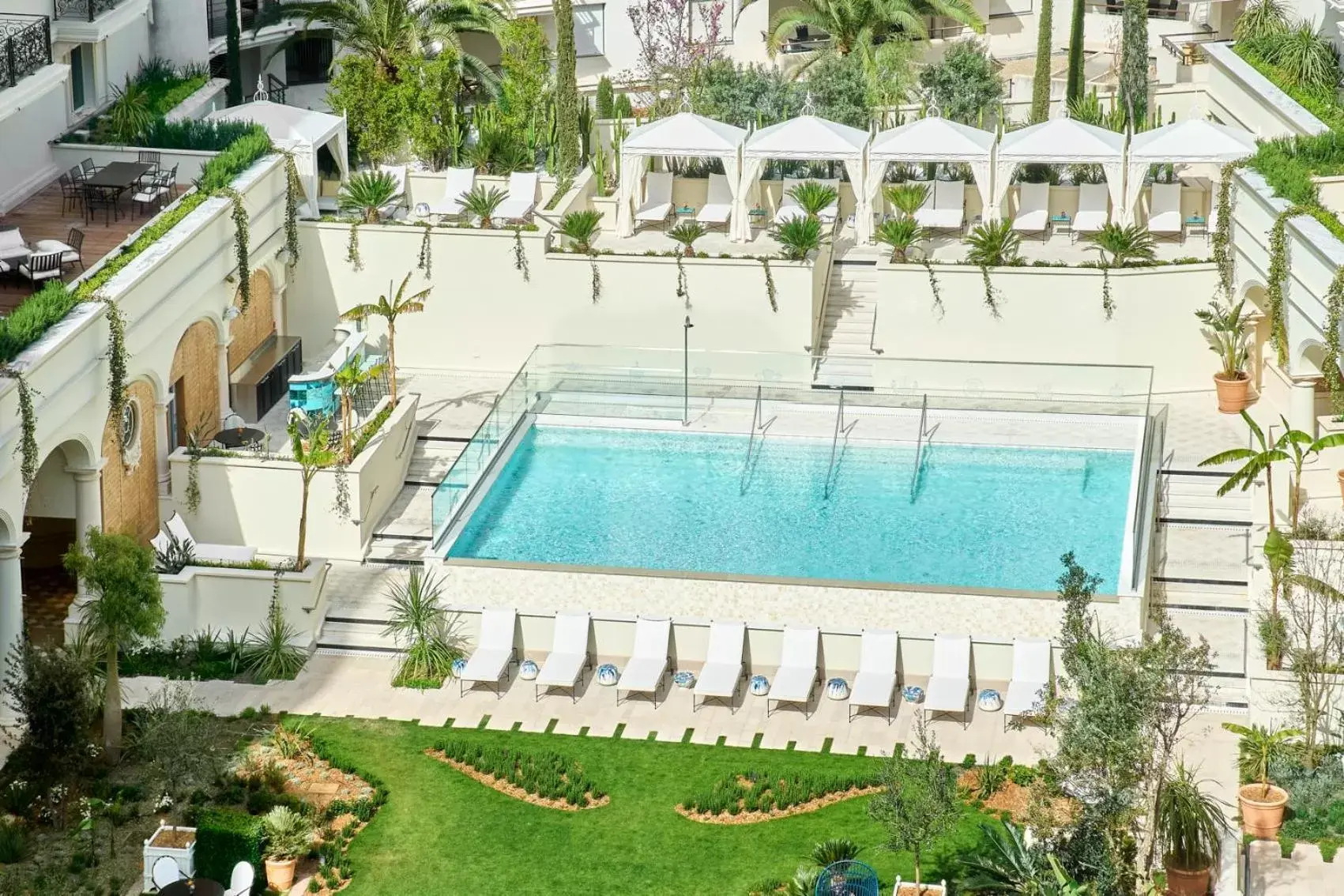 Swimming Pool in Carlton Cannes, a Regent Hotel