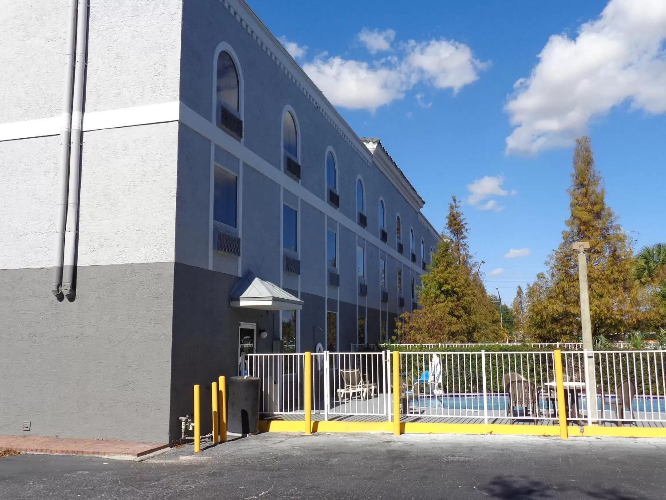 Facade/entrance, Property Building in Ruskin Inn Tampa-Sun City Center