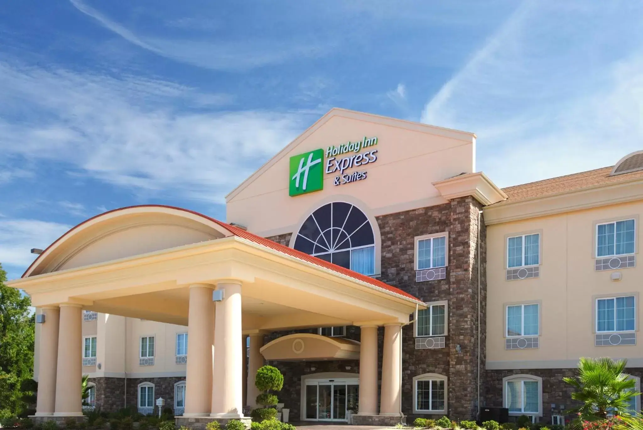 Property Building in Holiday Inn Express Hotel & Suites Kilgore North, an IHG Hotel