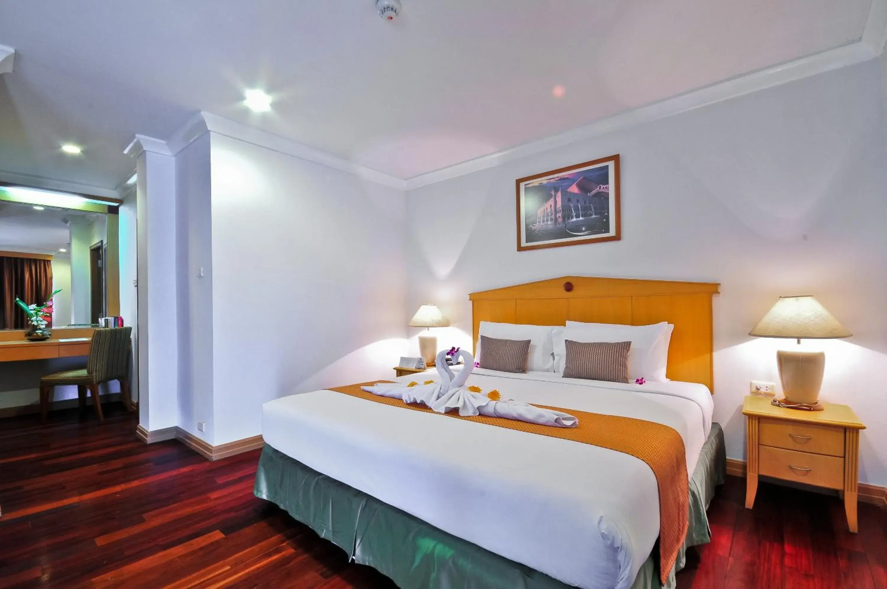 Bedroom, Room Photo in Admiral Suites Bangkok
