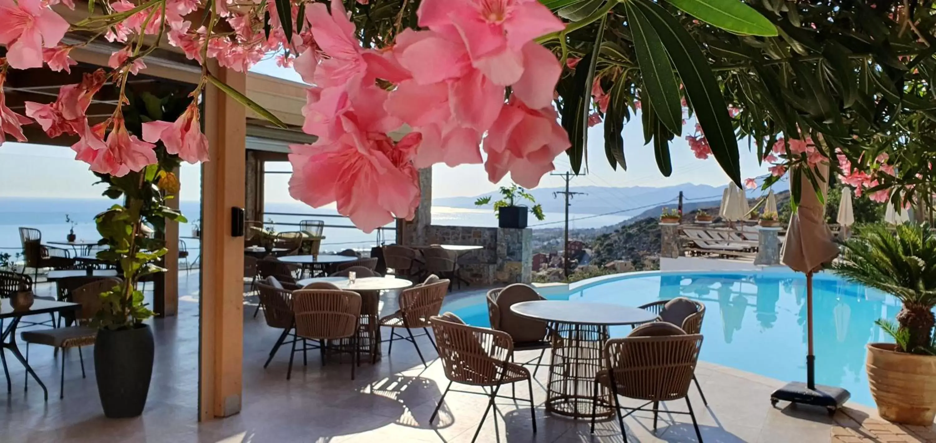 Restaurant/Places to Eat in Creta Blue Boutique Hotel