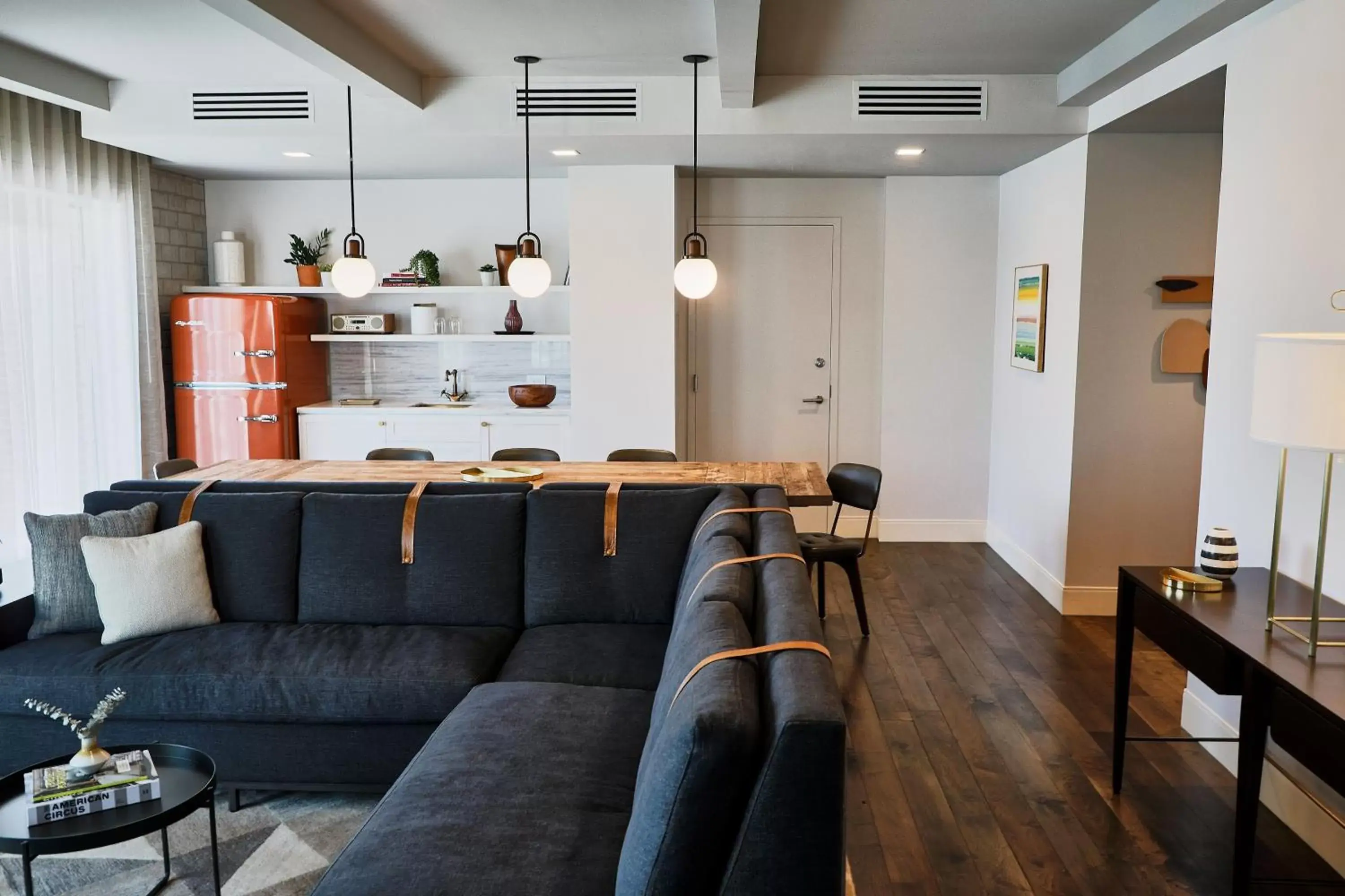 Photo of the whole room, Seating Area in The Alida, Savannah, a Tribute Portfolio Hotel