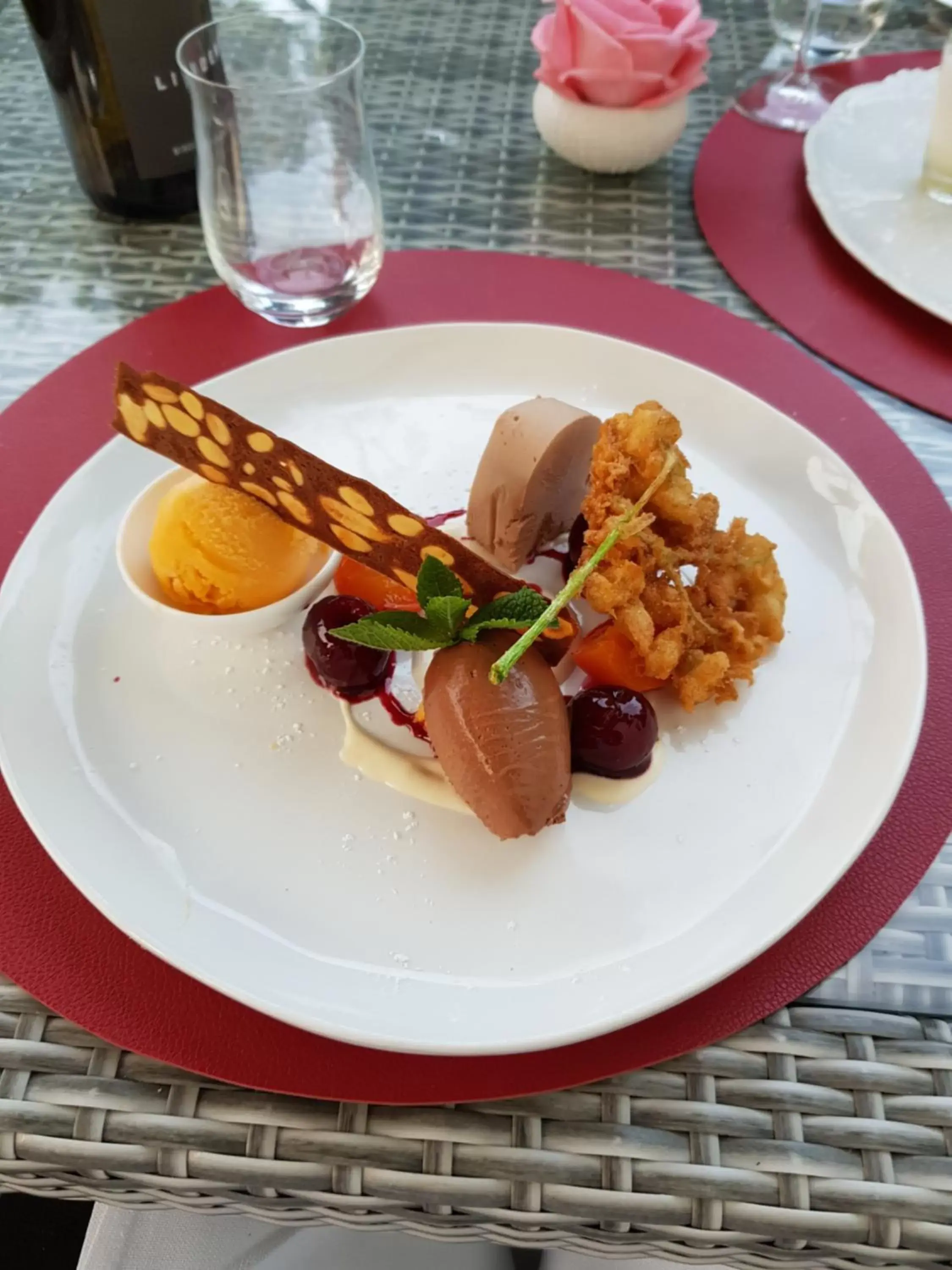 Restaurant/places to eat, Food in Ampervilla Hotel