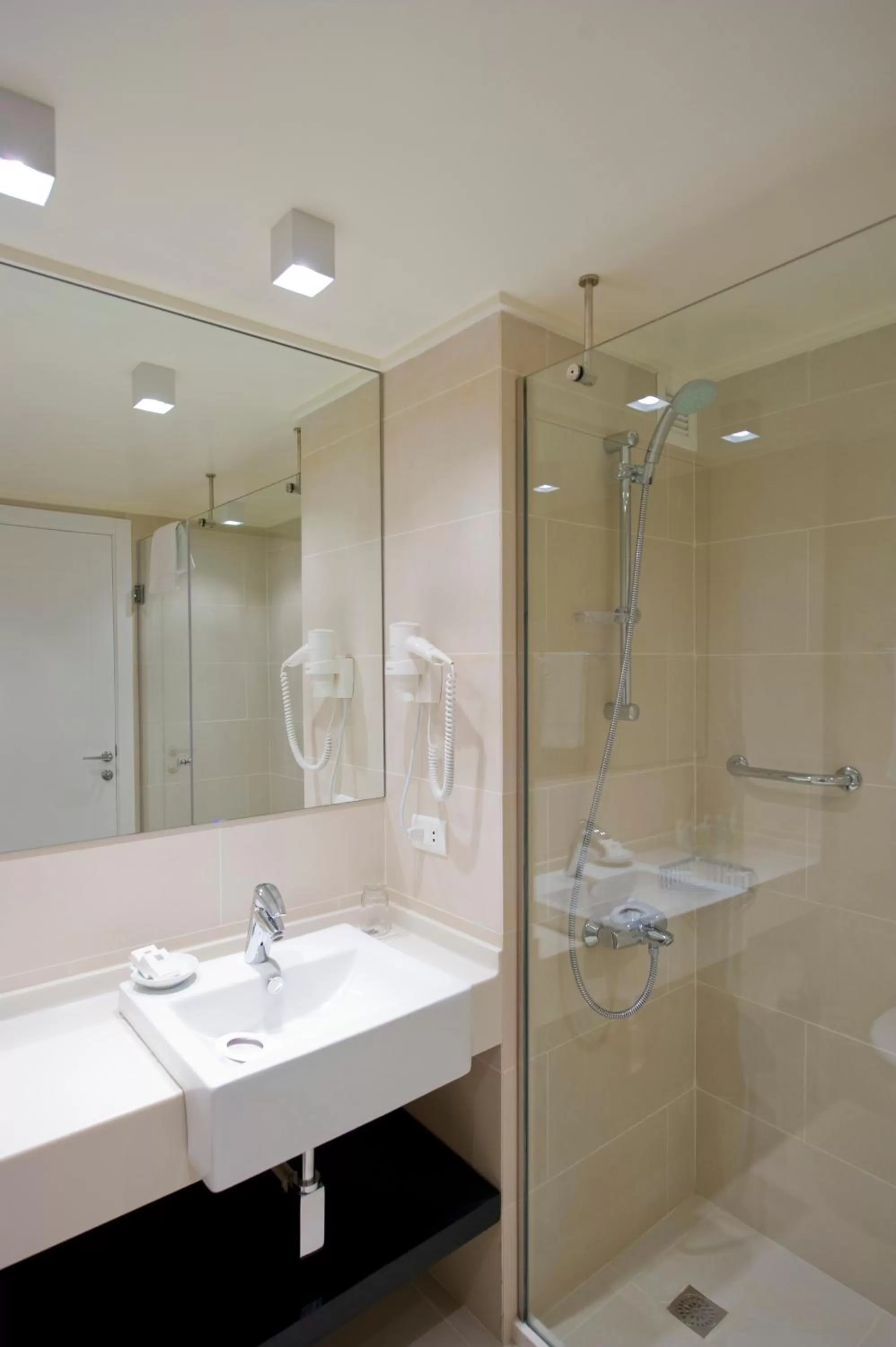 Deluxe Twin Room - single occupancy in Hotel Cavalier