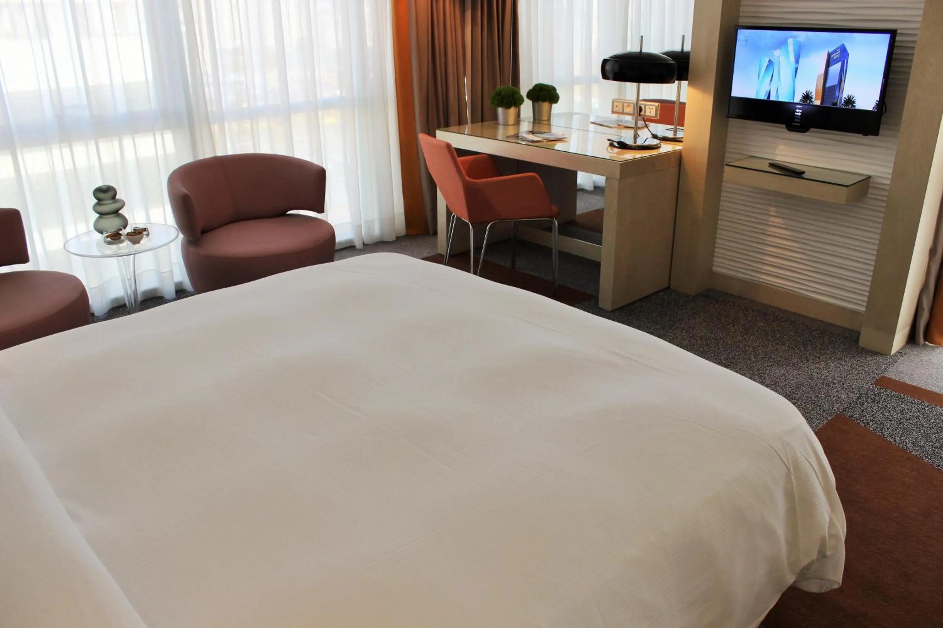 Spacious Two-Bedroom Suite in Tango Arjaan by Rotana Istanbul