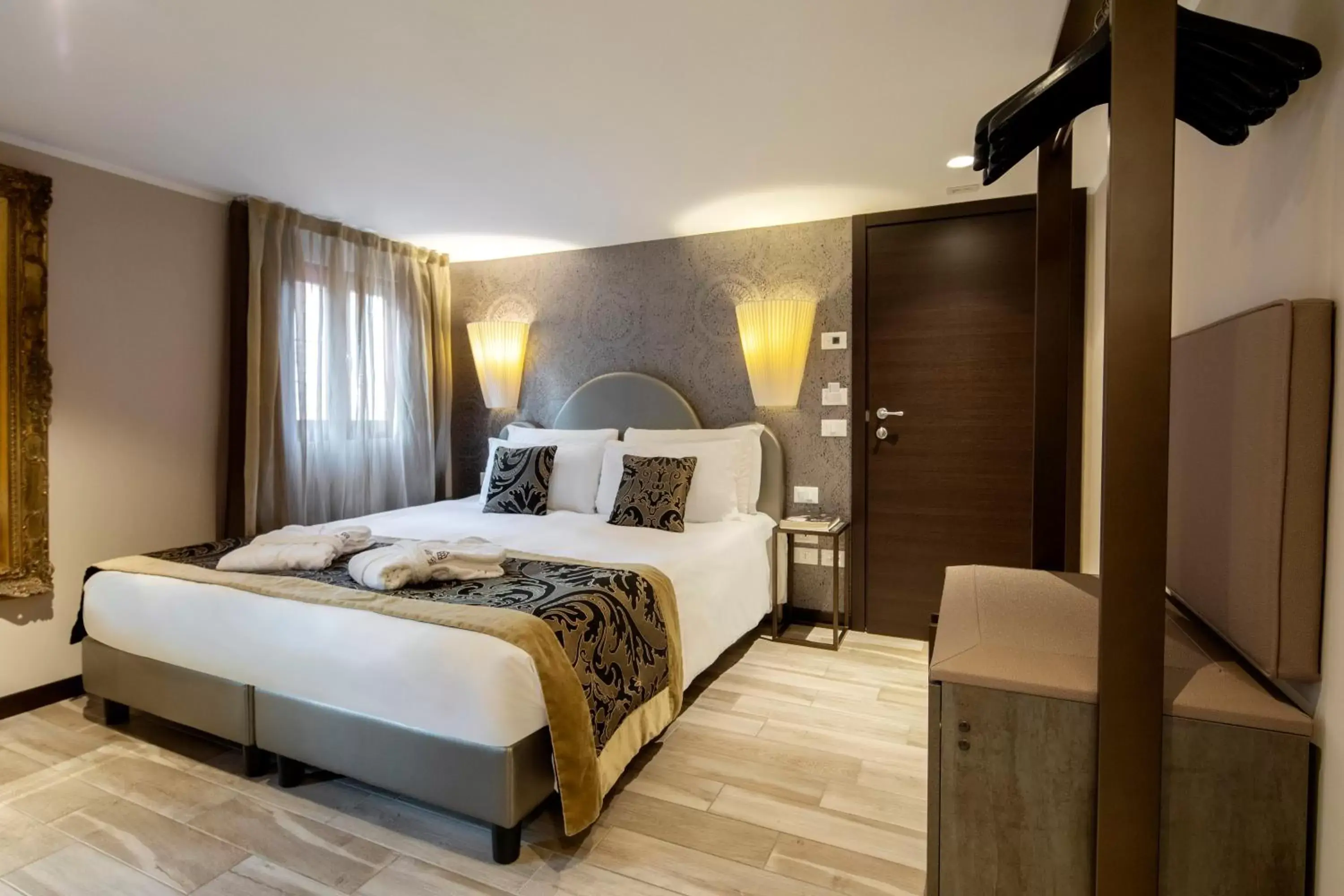 Bed in Alle Guglie Boutique Hotel