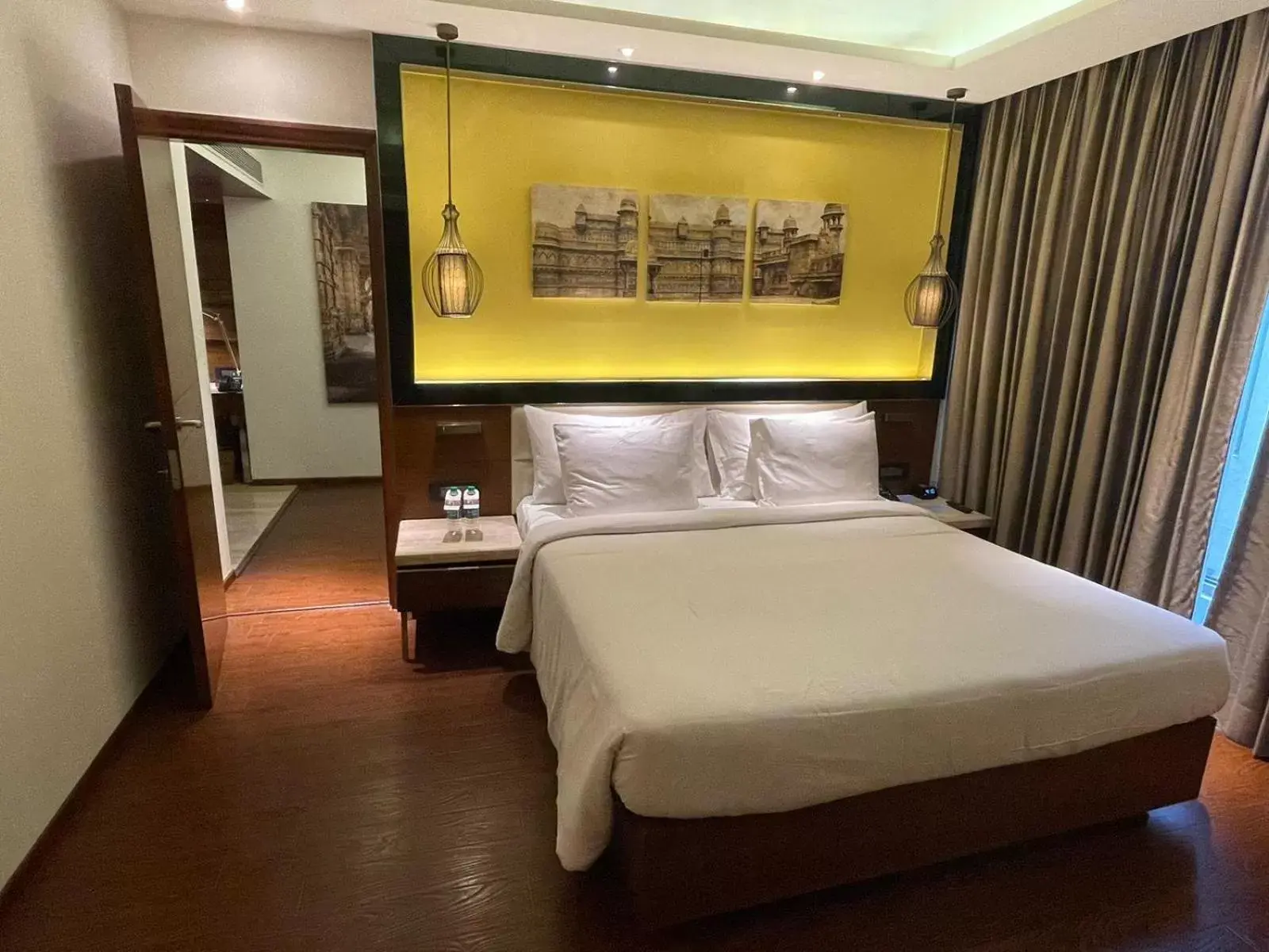 Bed in Radisson Gwalior