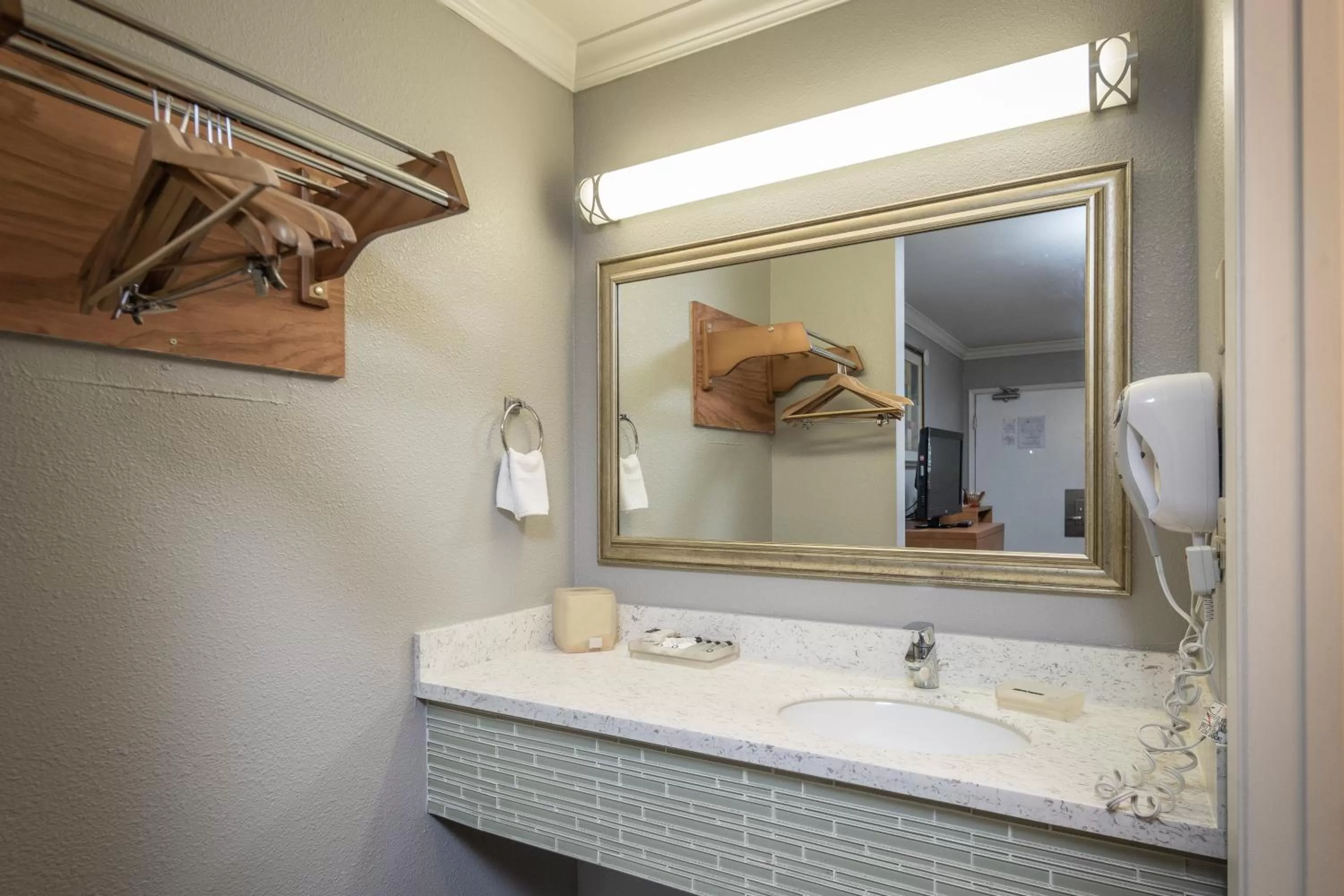 Bathroom in SOMA Park Inn