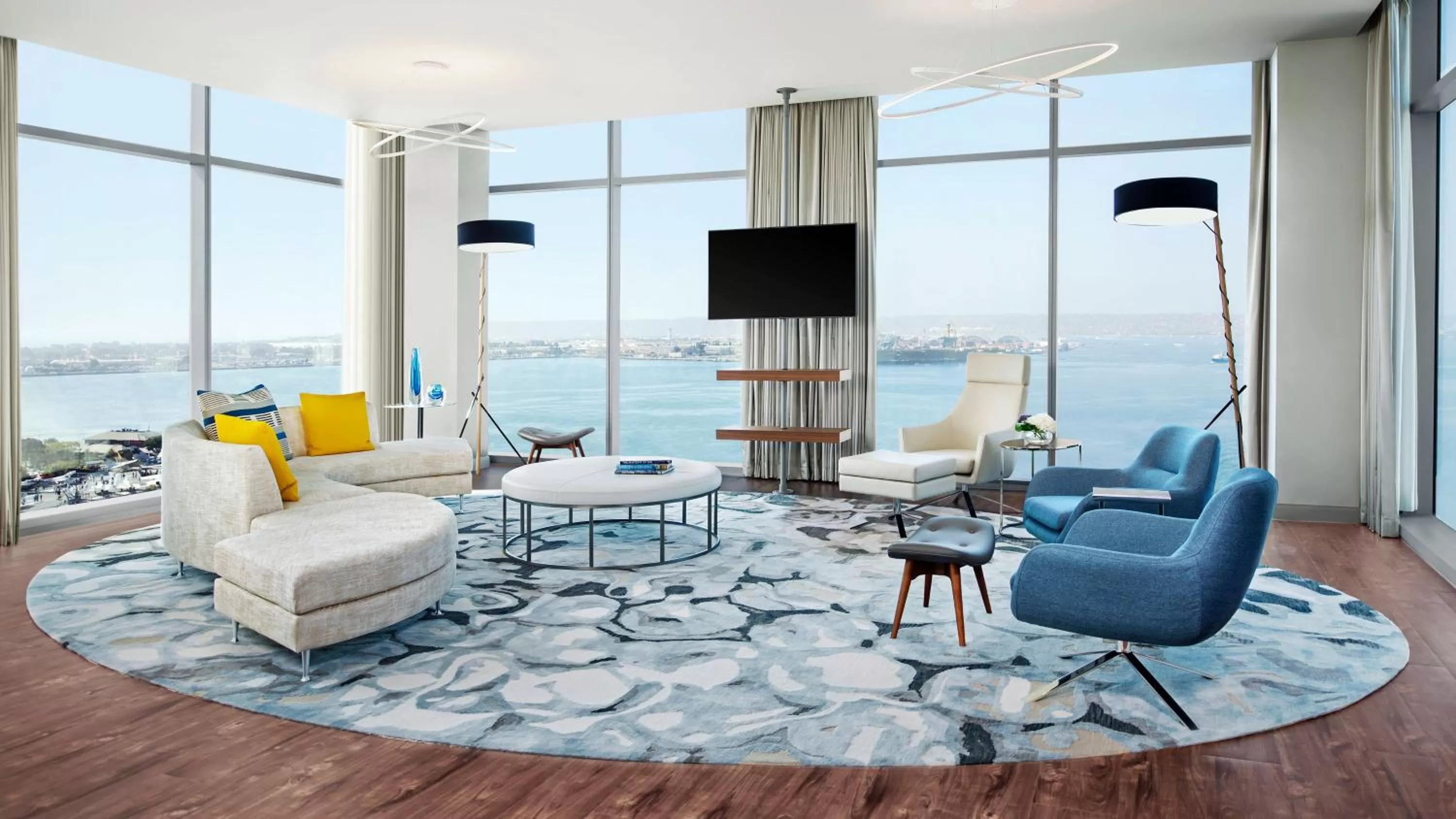 Meeting/conference room in Sunday Hotel Holiday international Dubai