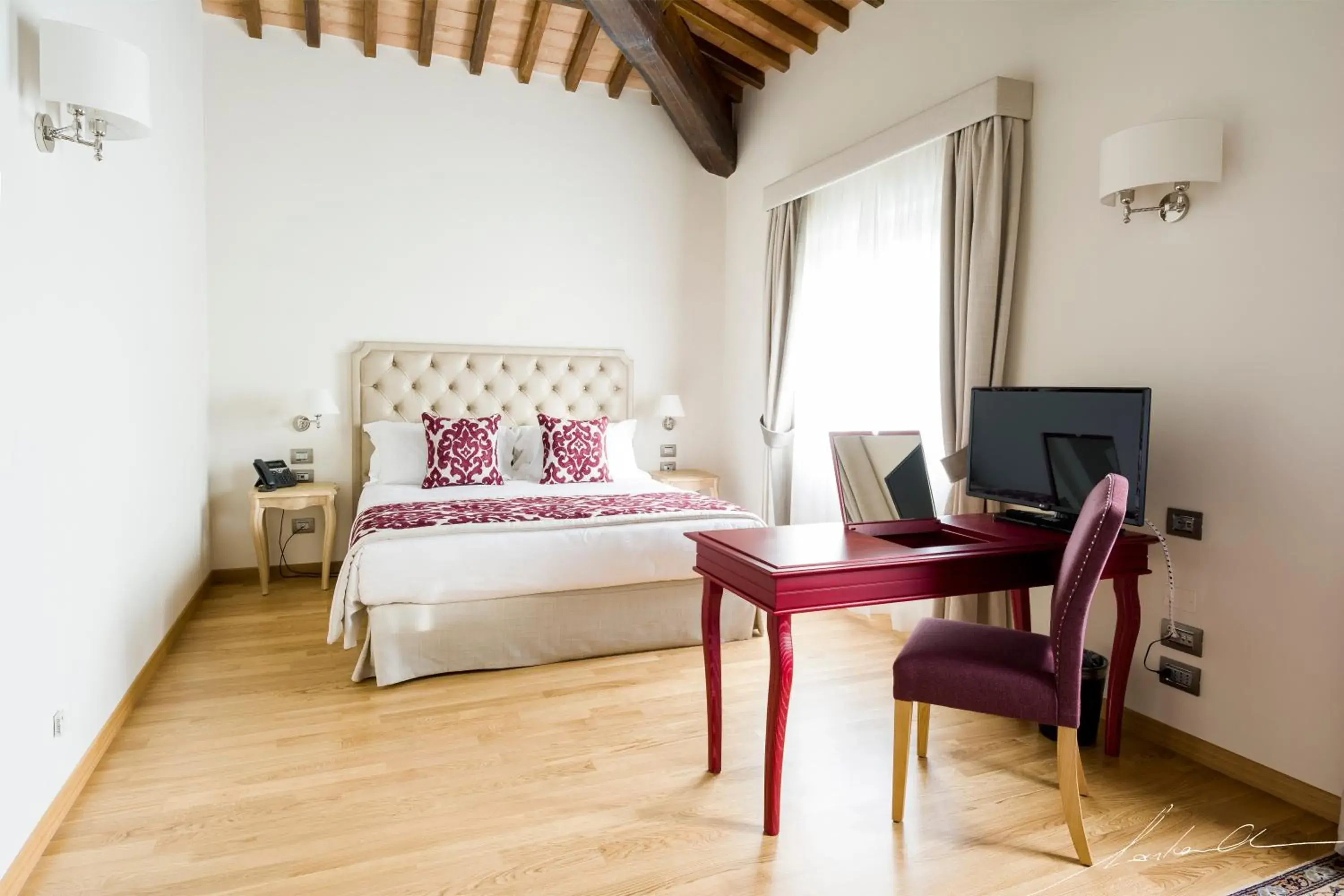 Photo of the whole room in Borgo La Chiaracia Resort & SPA