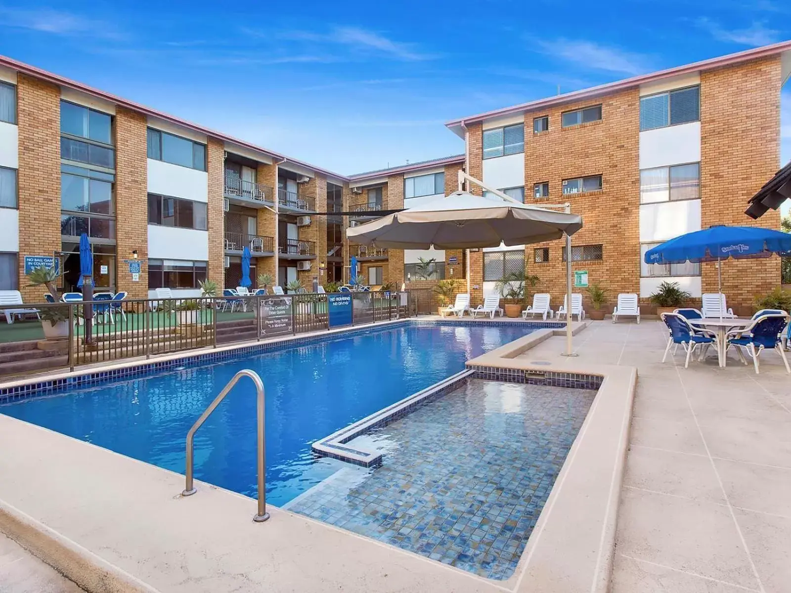 Balcony/Terrace, Swimming Pool in Sandcastles Holiday Apartments