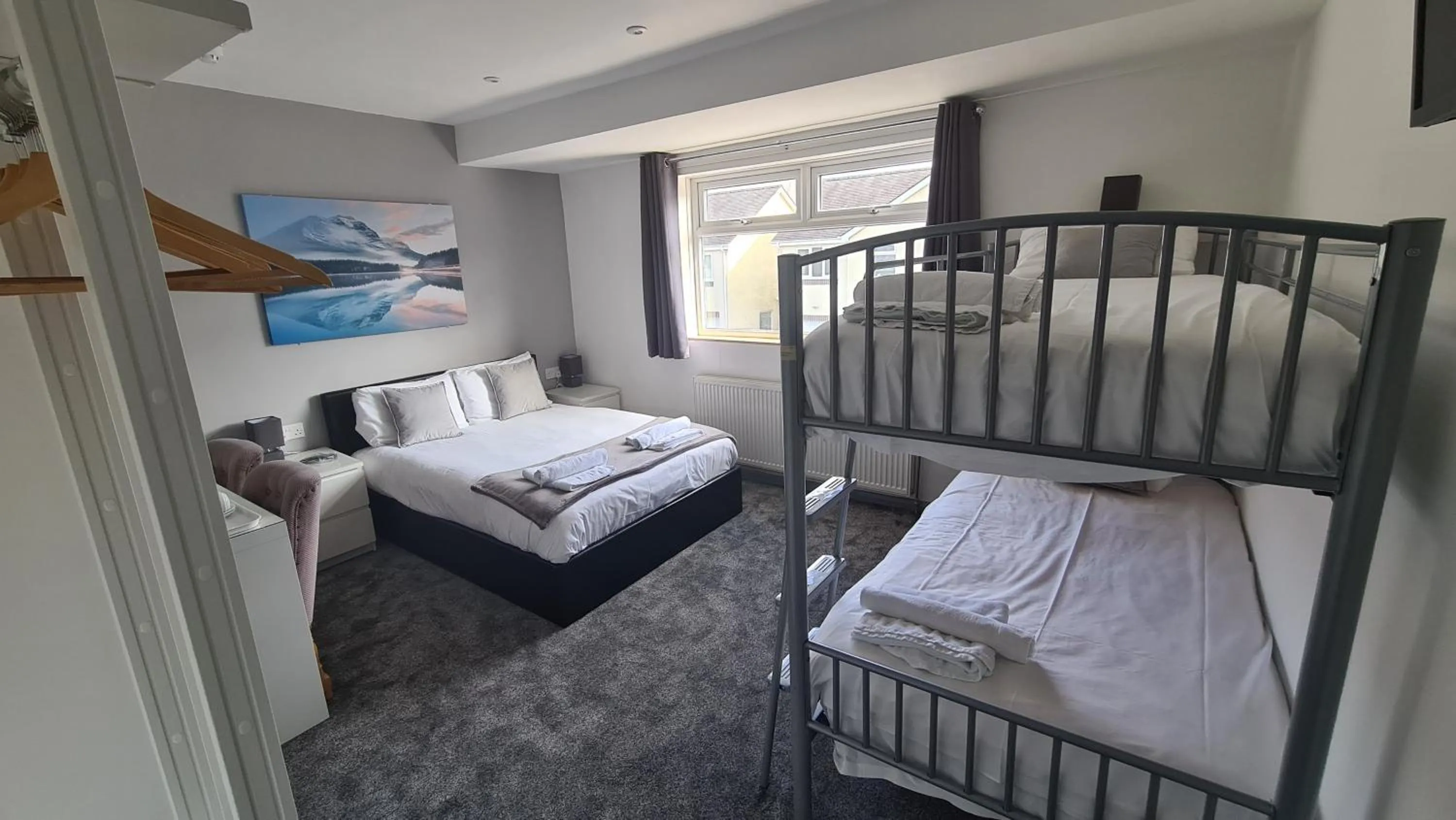 Bed in Y Gwynedd Inn