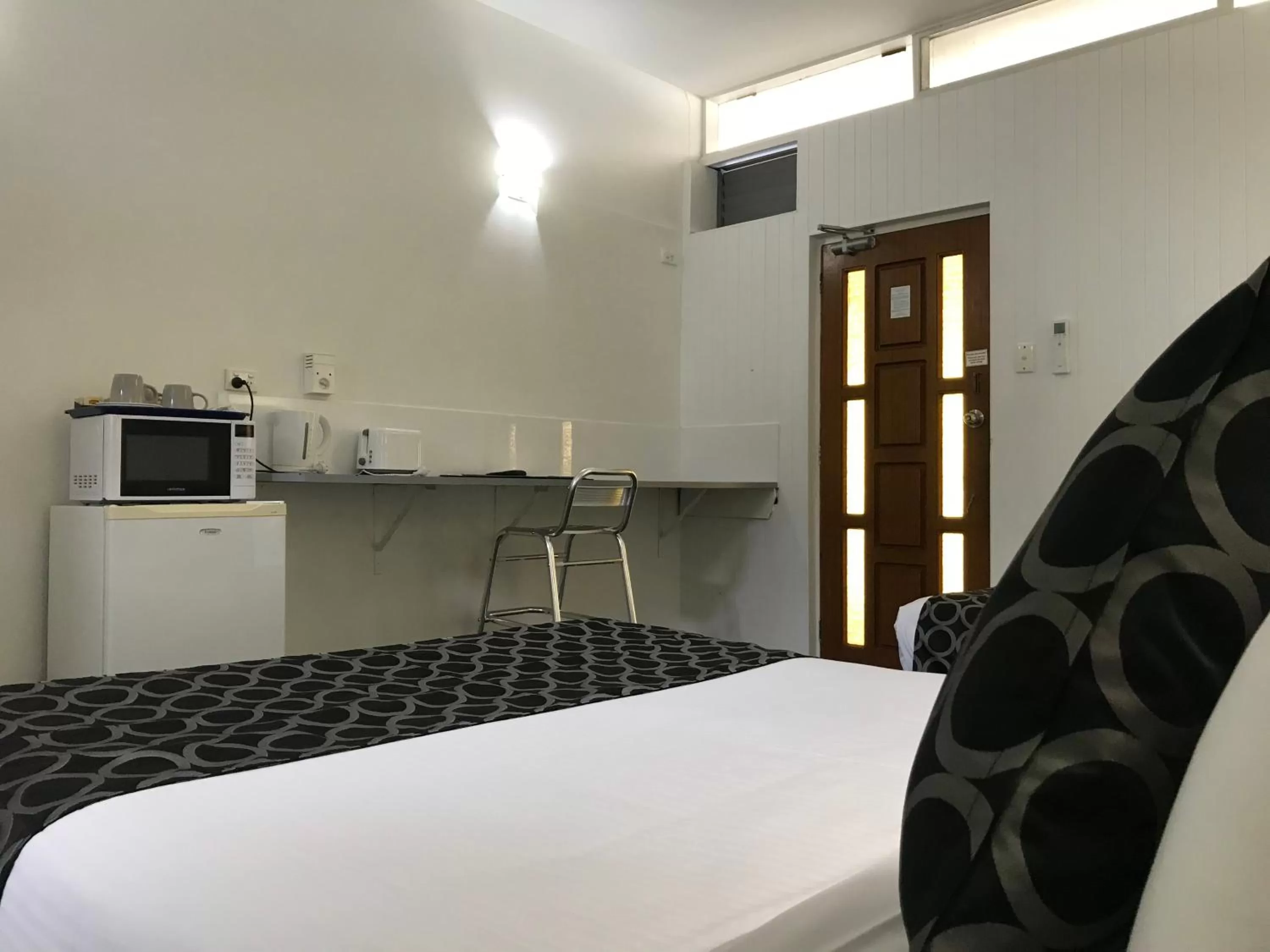 Bed in Coffs Shearwater Motel