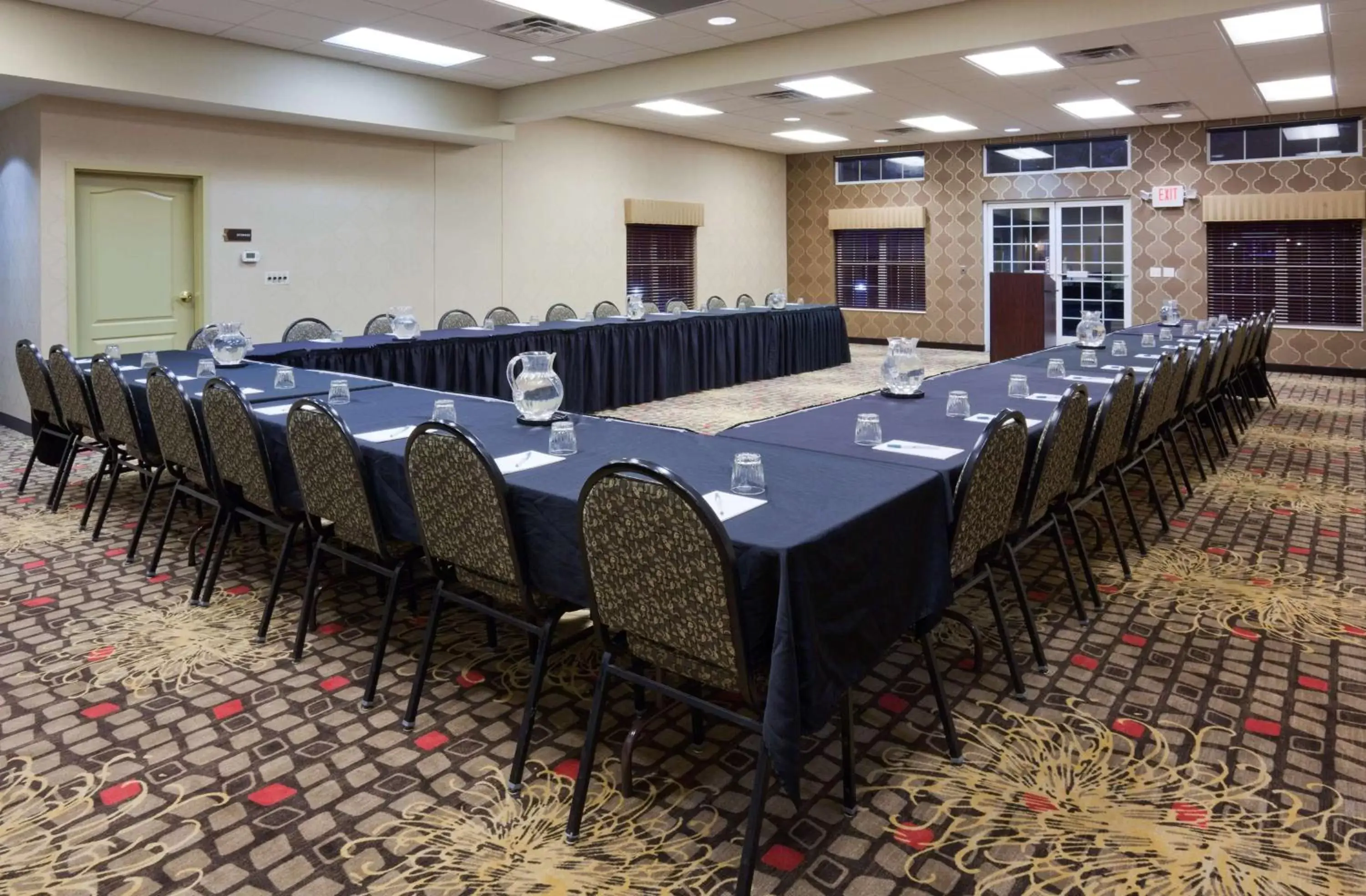Meeting/conference room in Homewood Suites by Hilton Sioux Falls