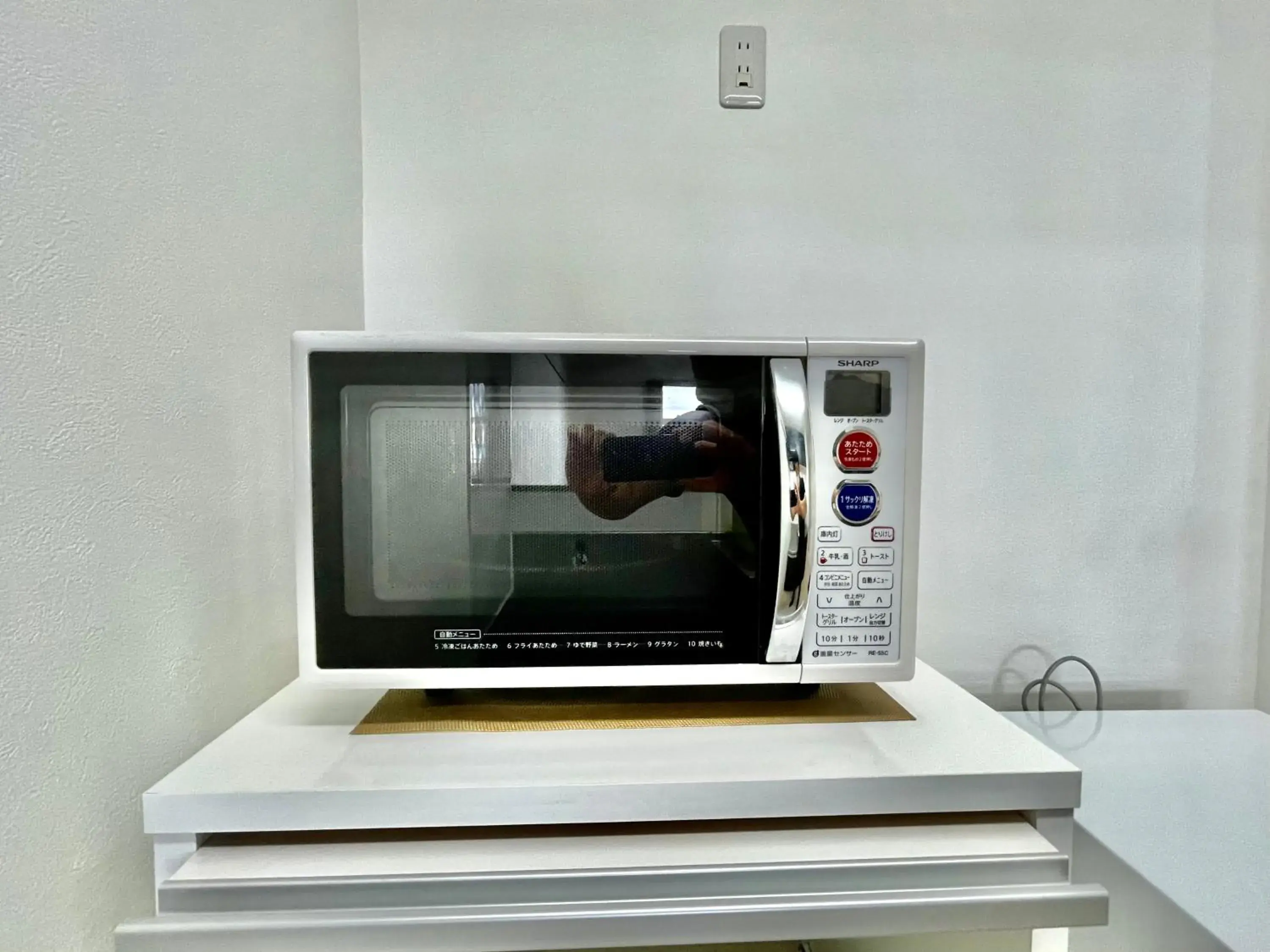 Kitchen or kitchenette, TV/Entertainment Center in Villa Izumizaki