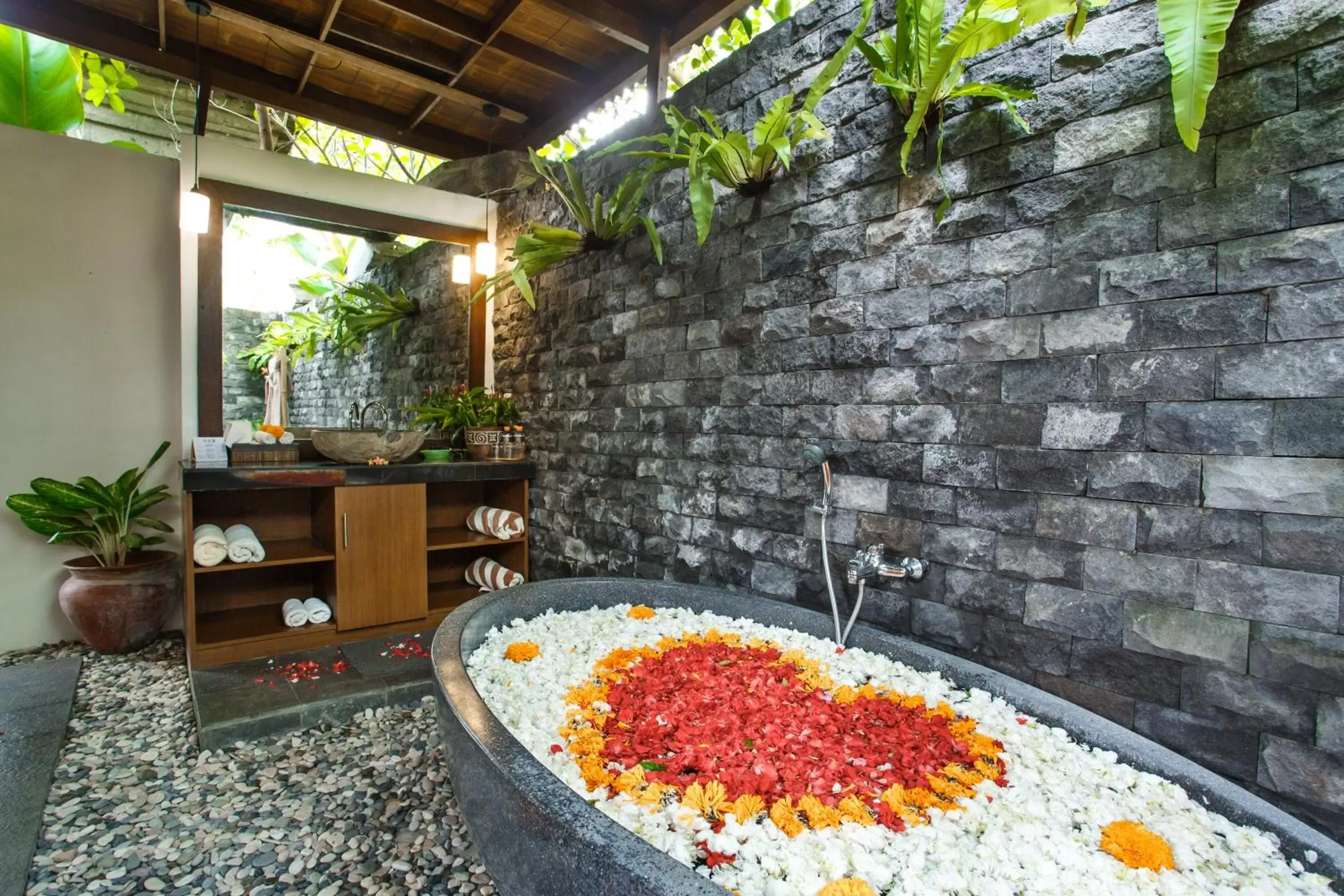 Bathroom in Ubud Raya Villa