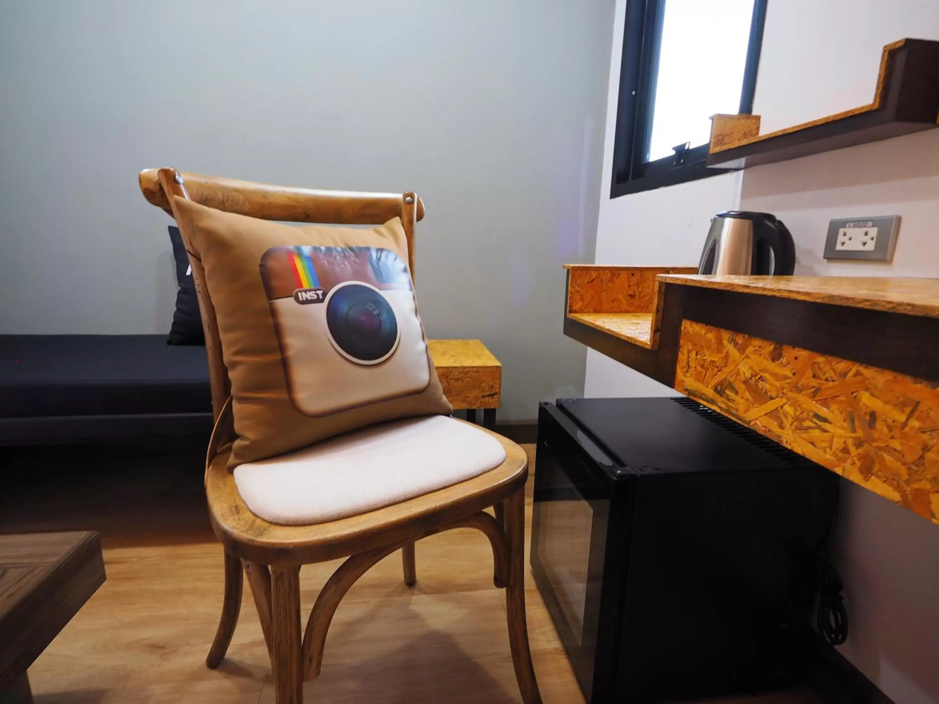 Bed, Seating Area in Ps Sriphu Hotel