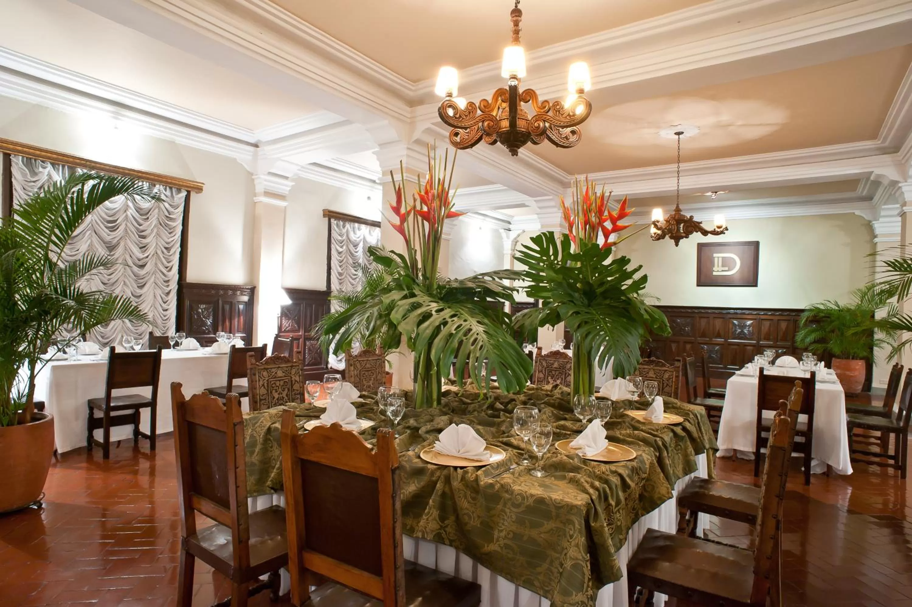 Restaurant/places to eat in Hotel Dann Monasterio