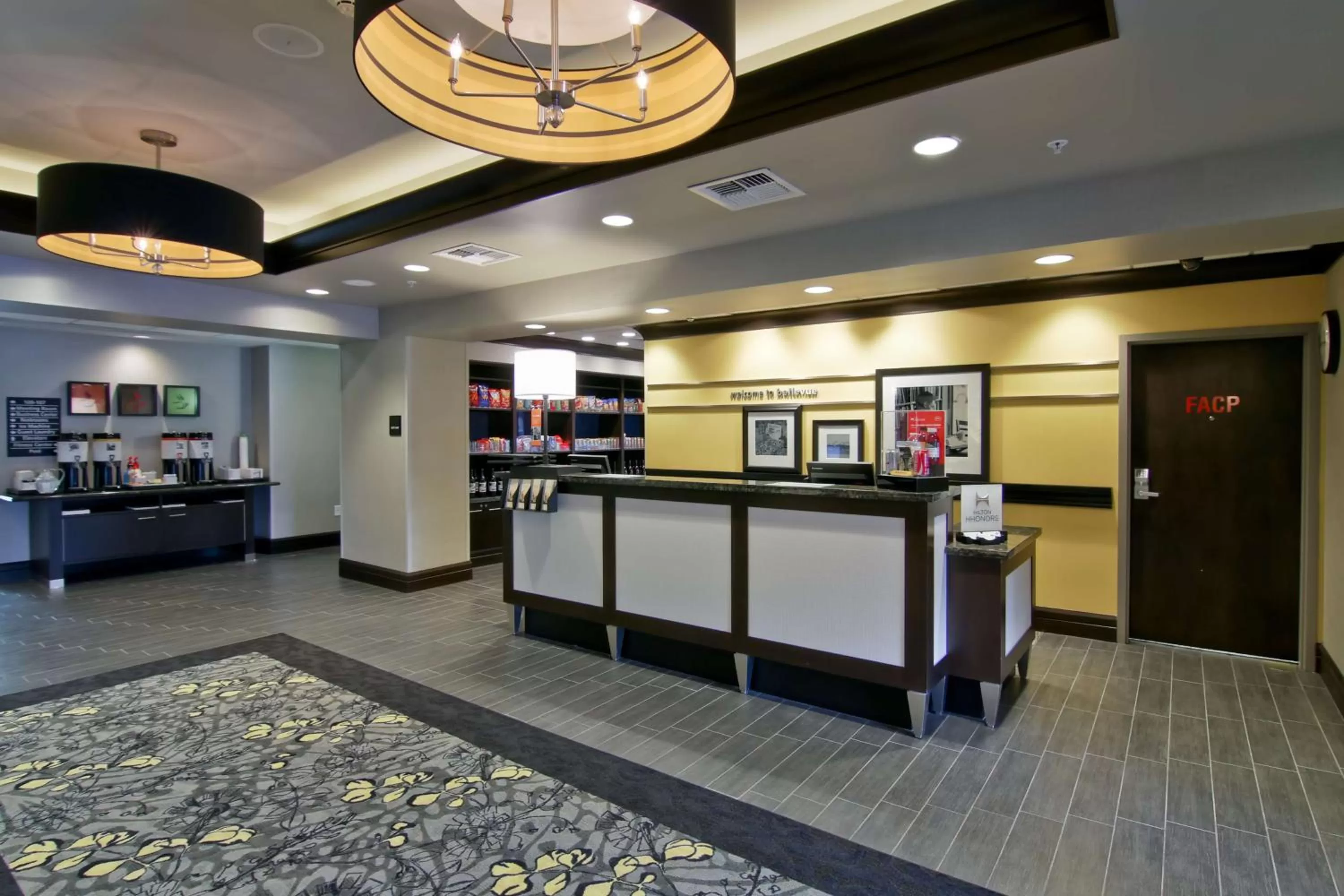 Lobby or reception in Hampton Inn &amp; Suites Bellevue Downtown/Seattle