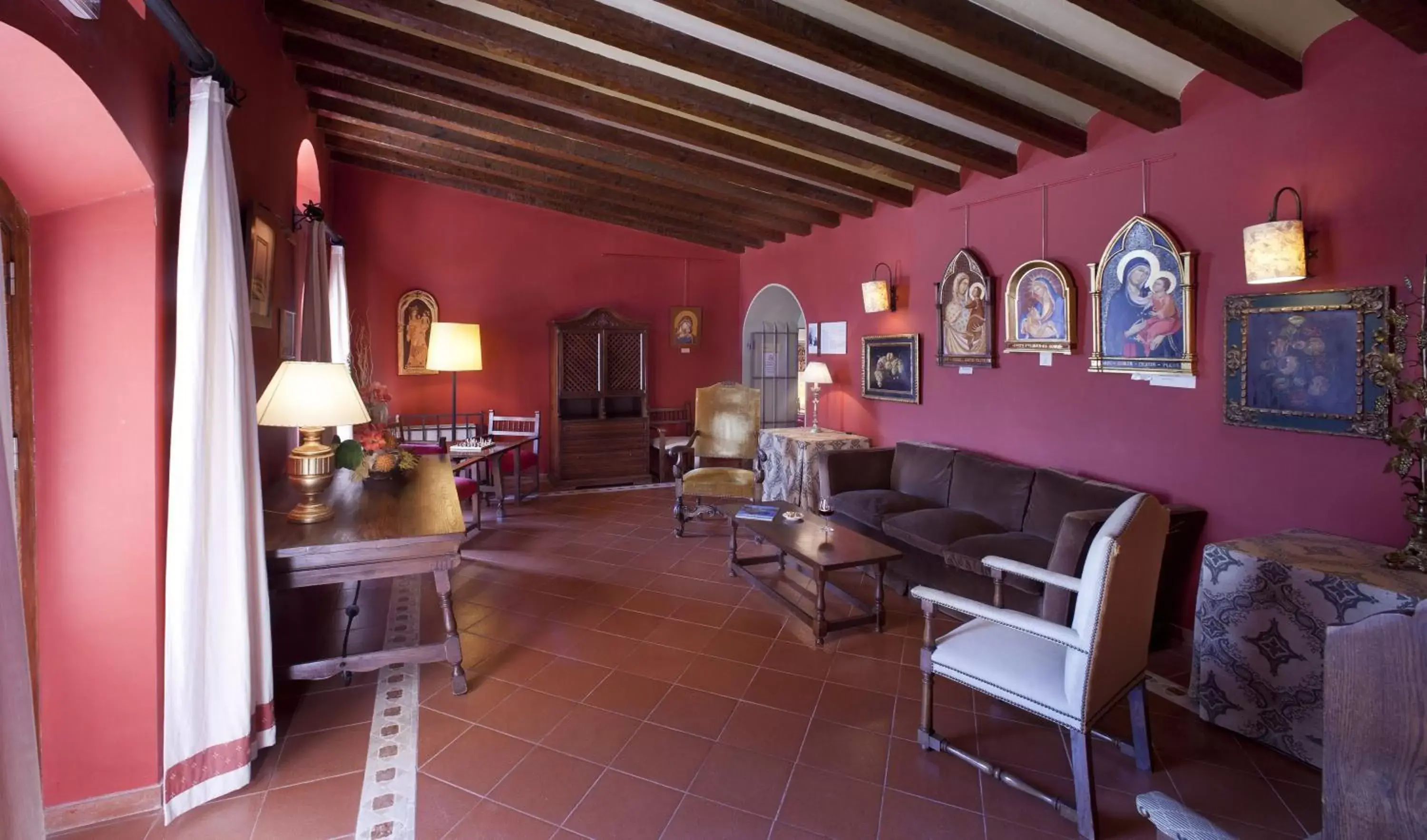 Lounge or bar in Parador de Cardona