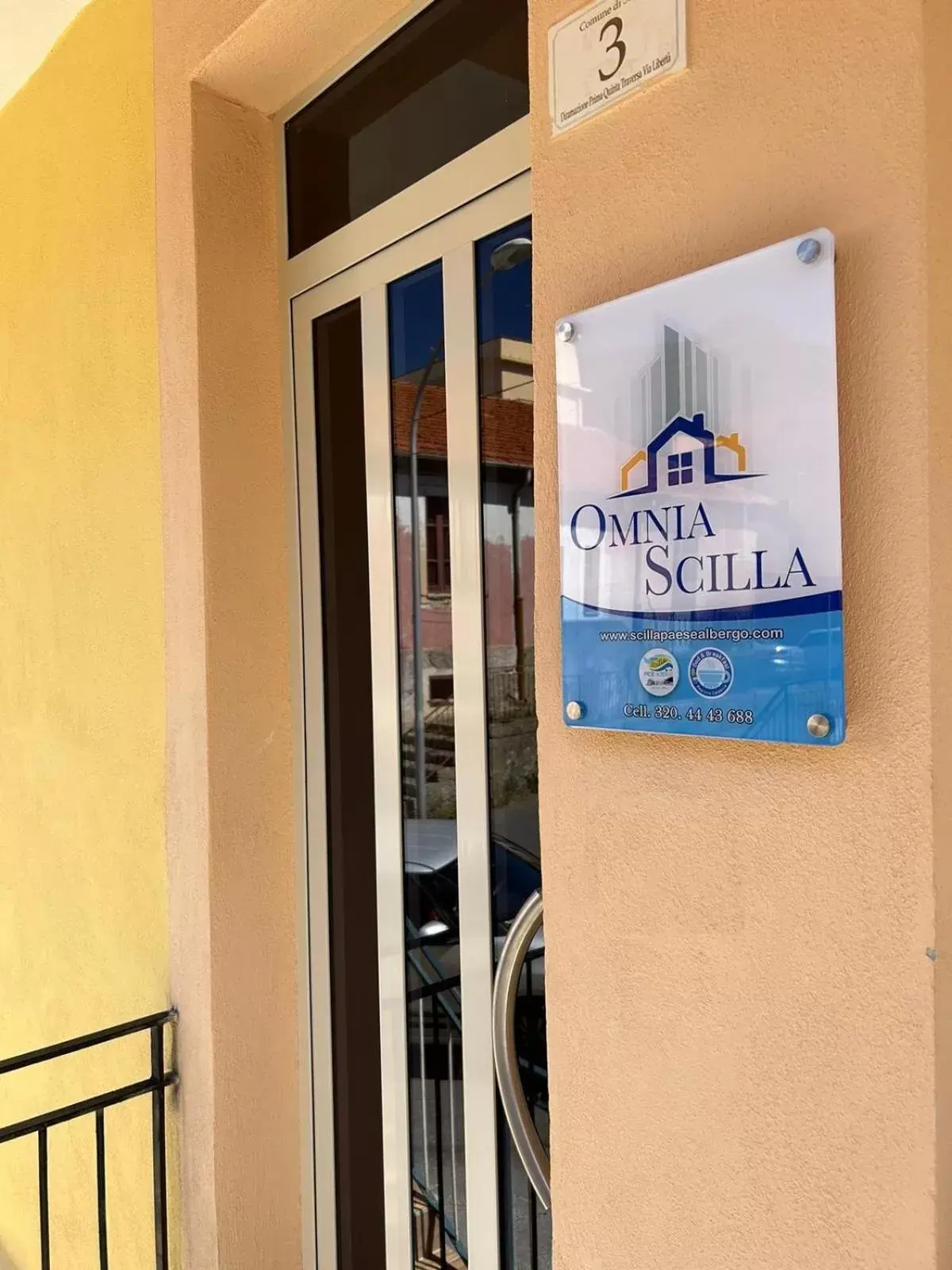 Property building in B&B Omnia Scilla