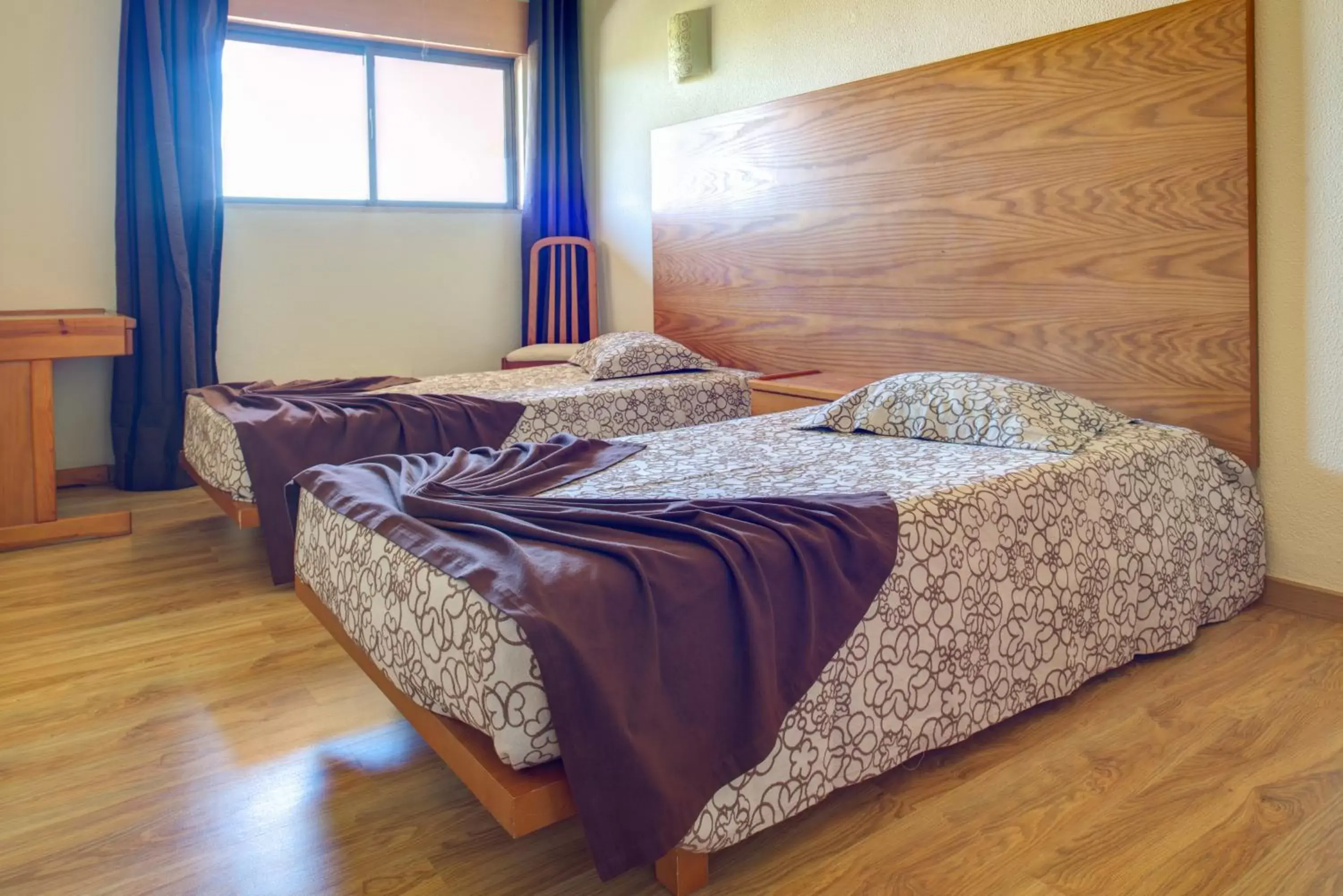 Bedroom, Bed in Choromar Apartments