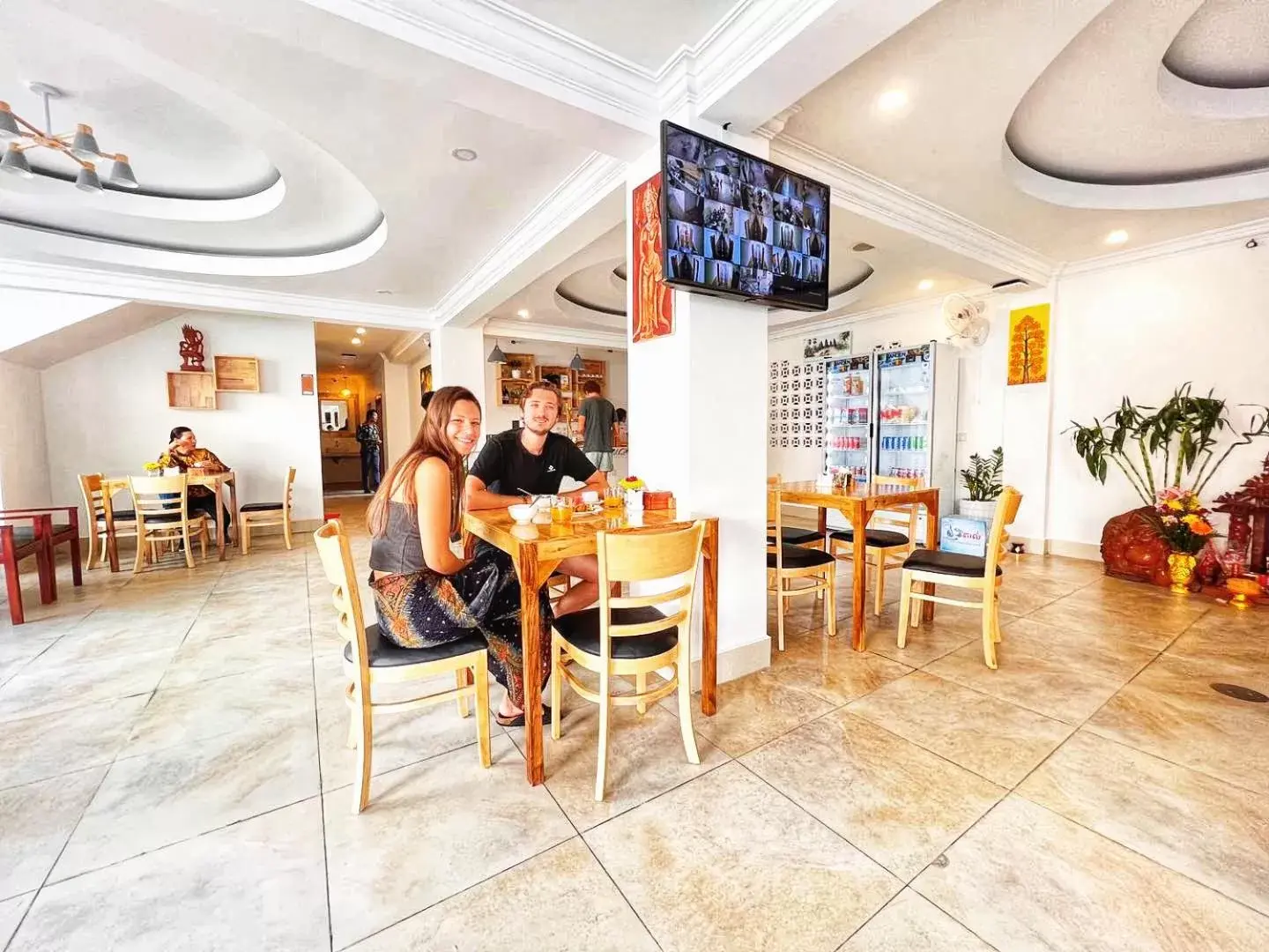 Restaurant/places to eat in White Corner Hotel Restaurant/places to eat in White Corner Hotel