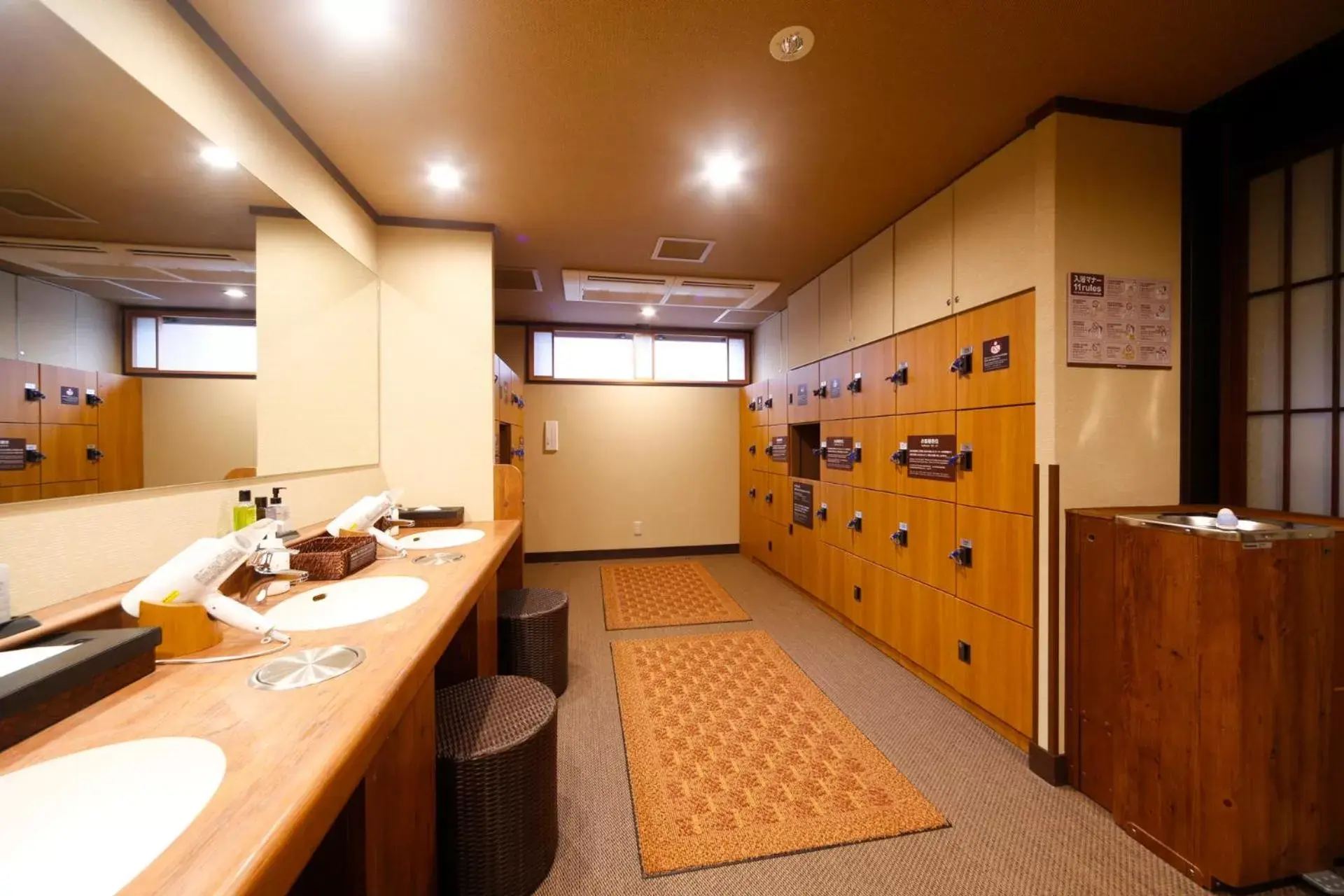 Spa and wellness centre/facilities, Kitchen/Kitchenette in Dormy Inn Toyama Natural Hot Spring